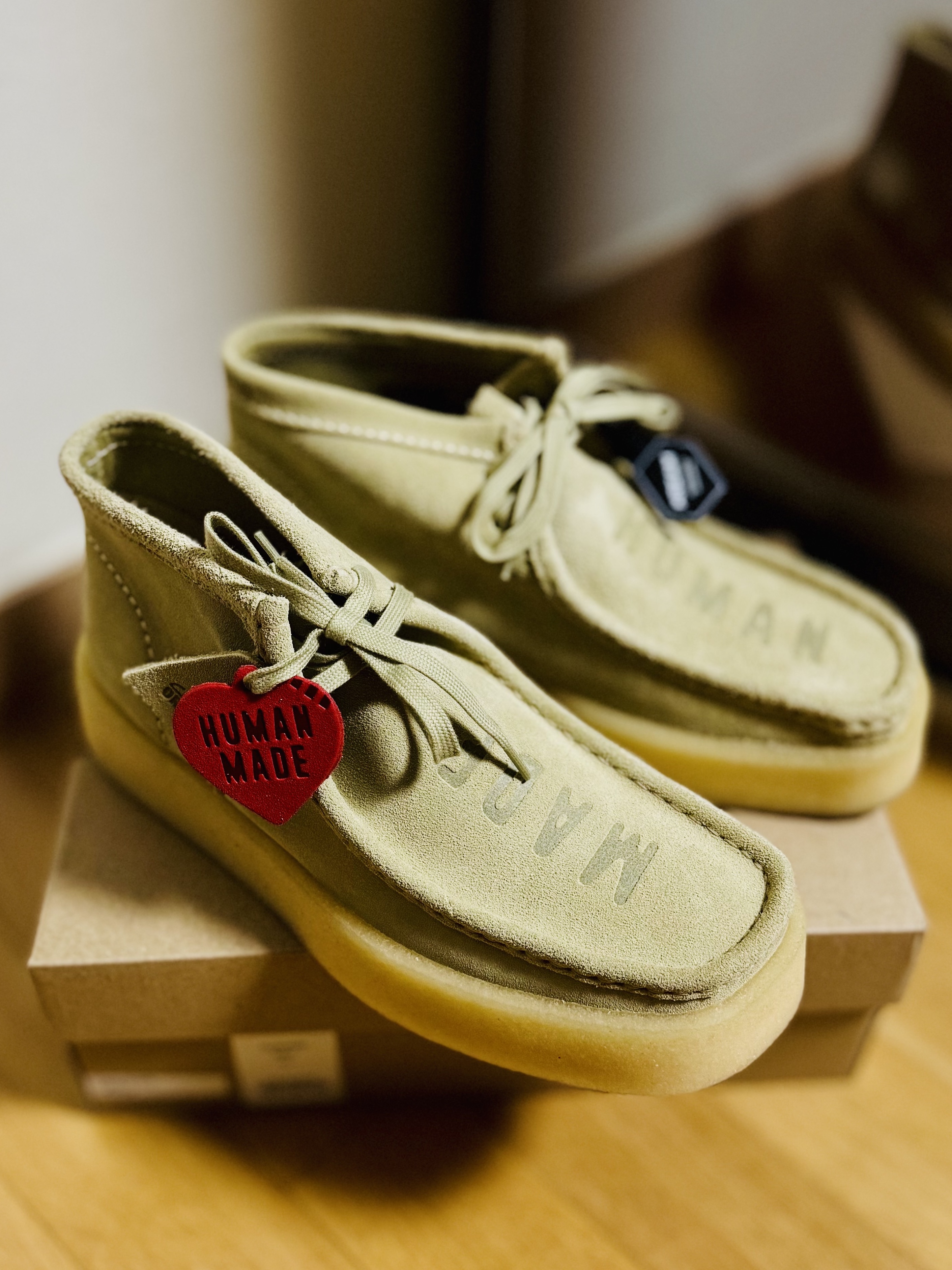 Clarks x Human Made Wallabee Made Beige 착용 스타일 - 2