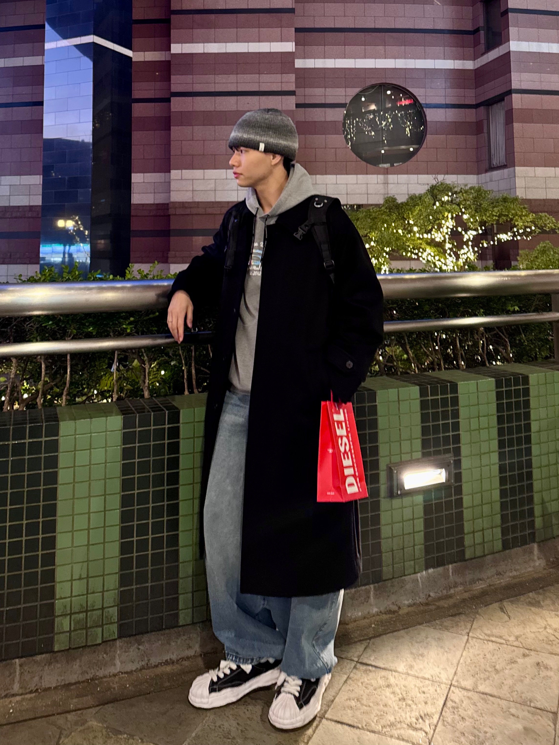 Maison Mihara Yasuhiro Blakey OG Sole Canvas Low-top Sneakers Black White 착용 스타일 - 1