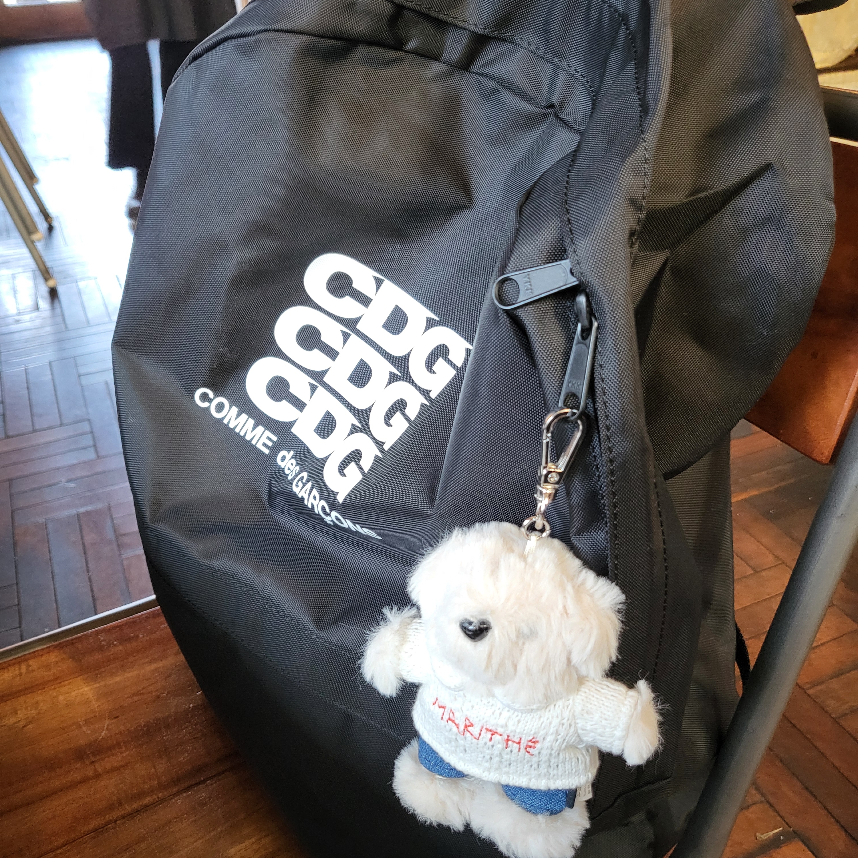 CDG Backpack Black 착용 스타일