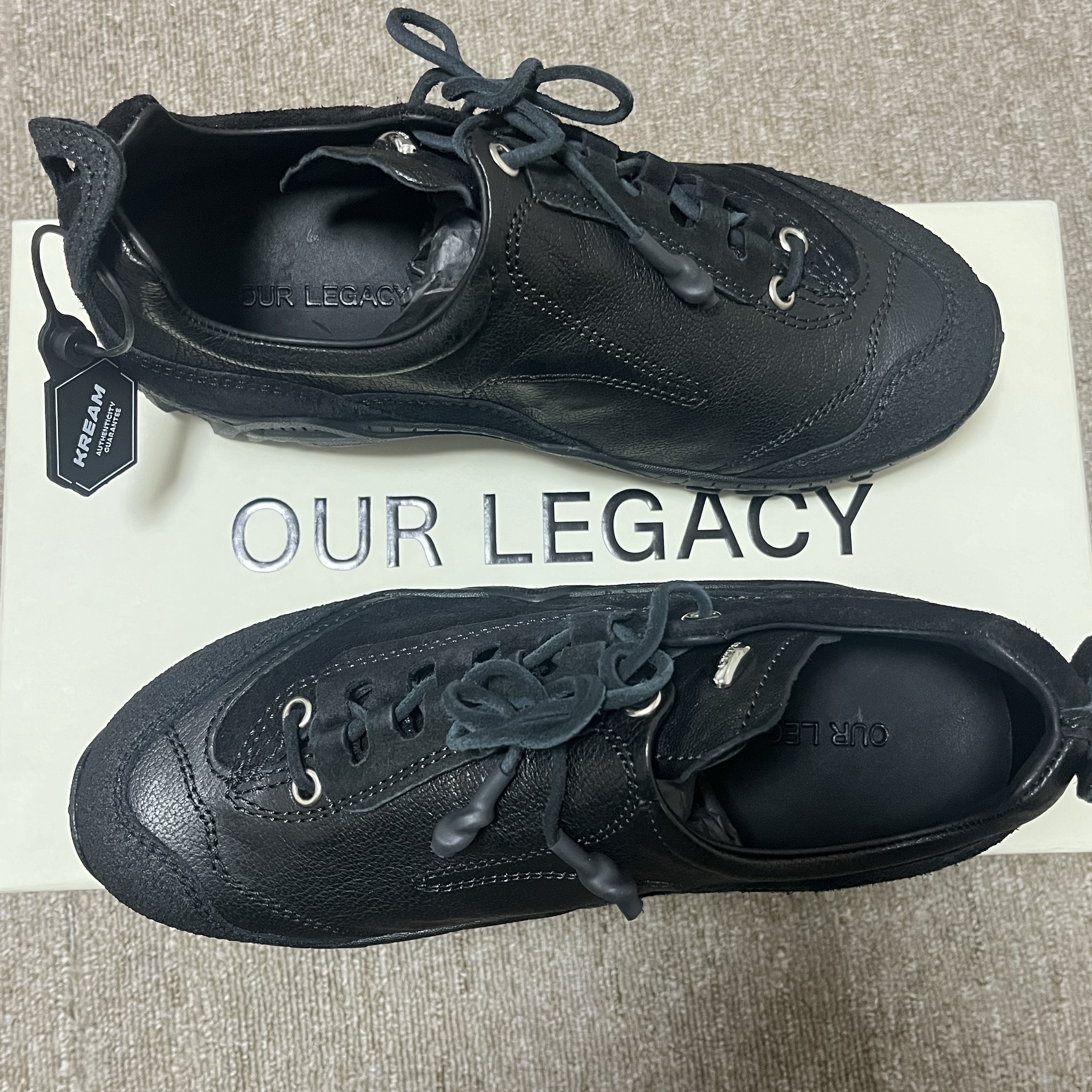 Our Legacy Gabe Stealth Black Leather 착용 스타일