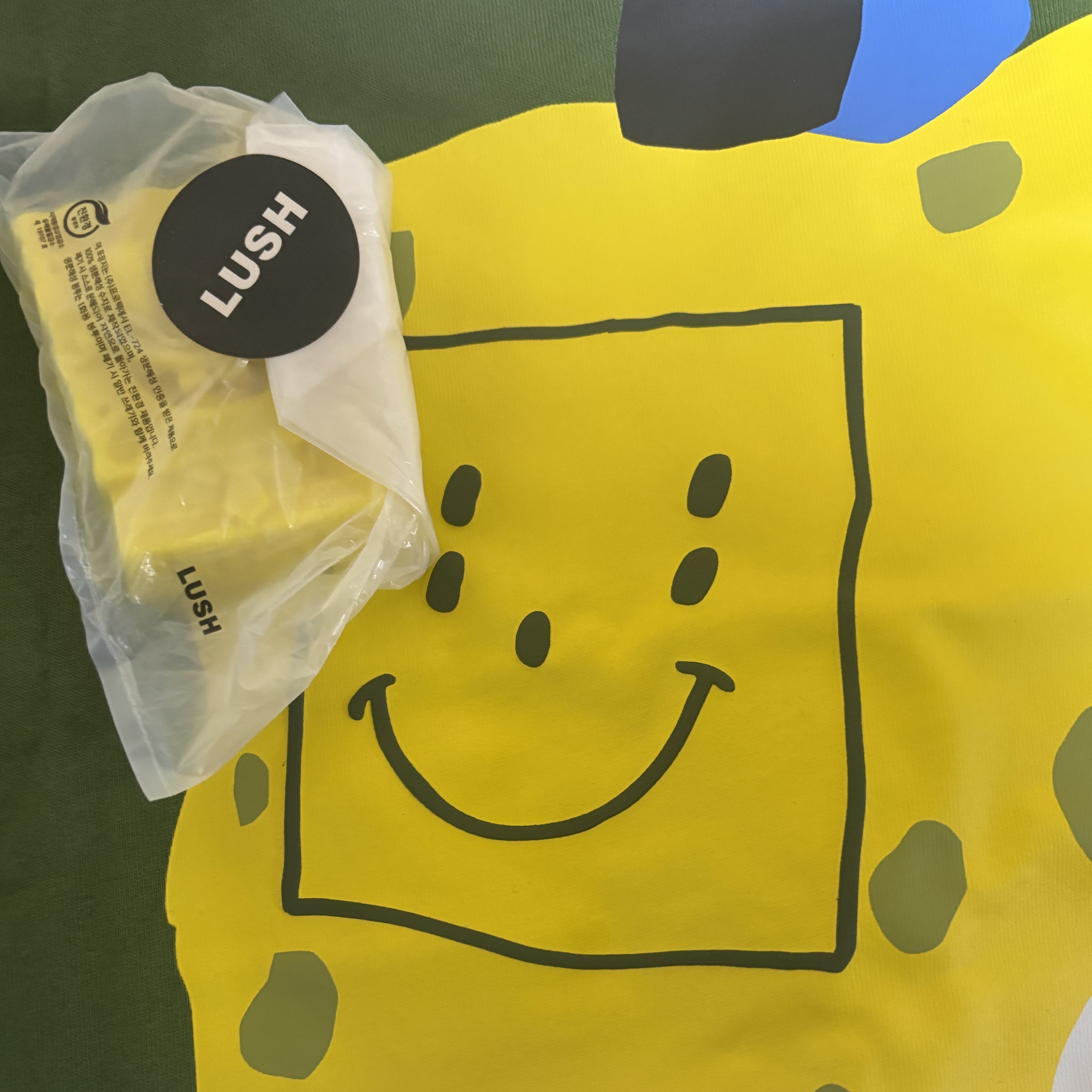 Uniqlo UT x CPFM x SpongeBob Graphic T-Shirt B Olive - KR 착용 스타일