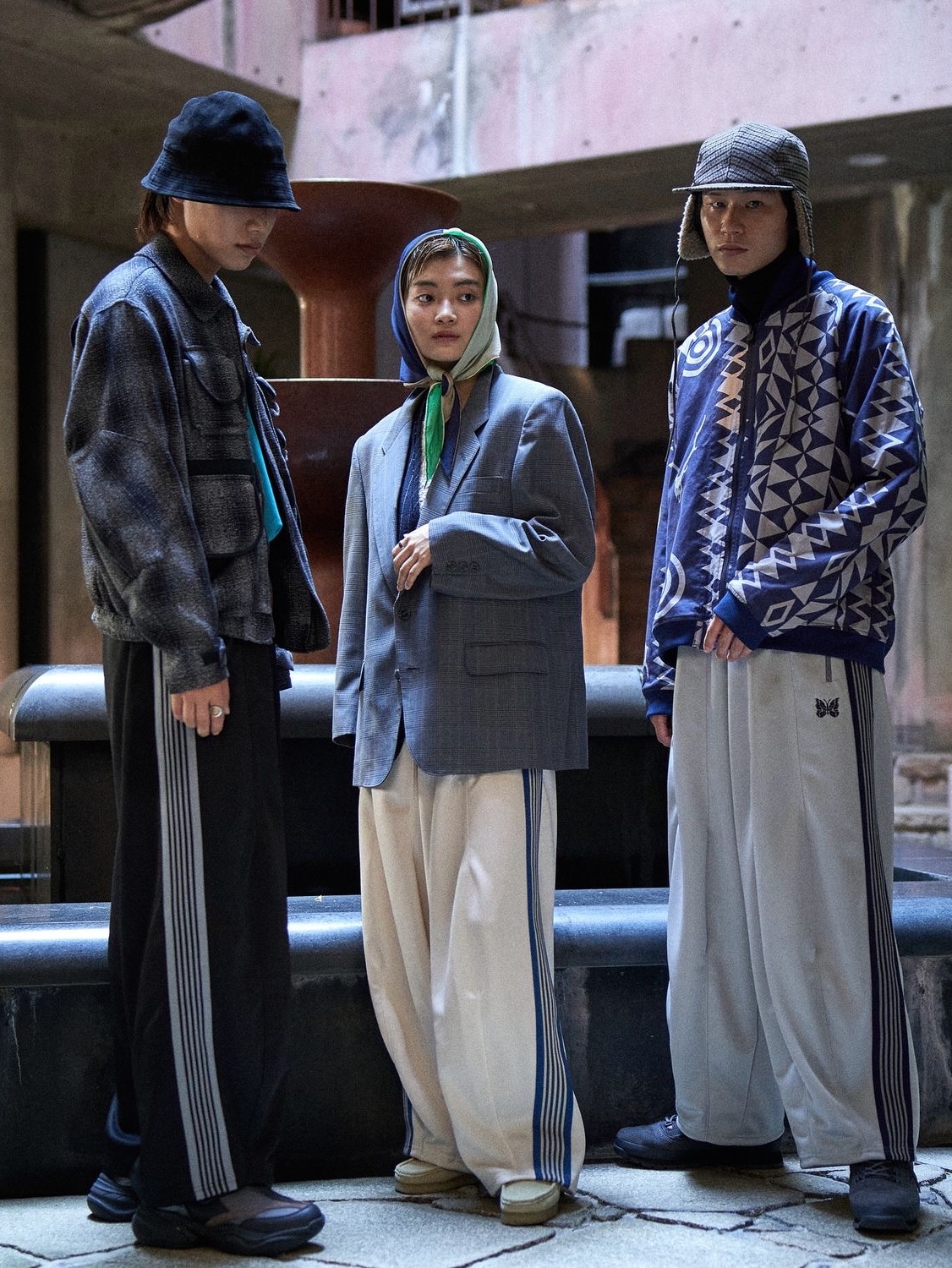 Needles H.D. Track Pants Poly Smooth Royal, Needles H.D. Track Pants Poly Smooth White Purple 착용 스타일 - 3