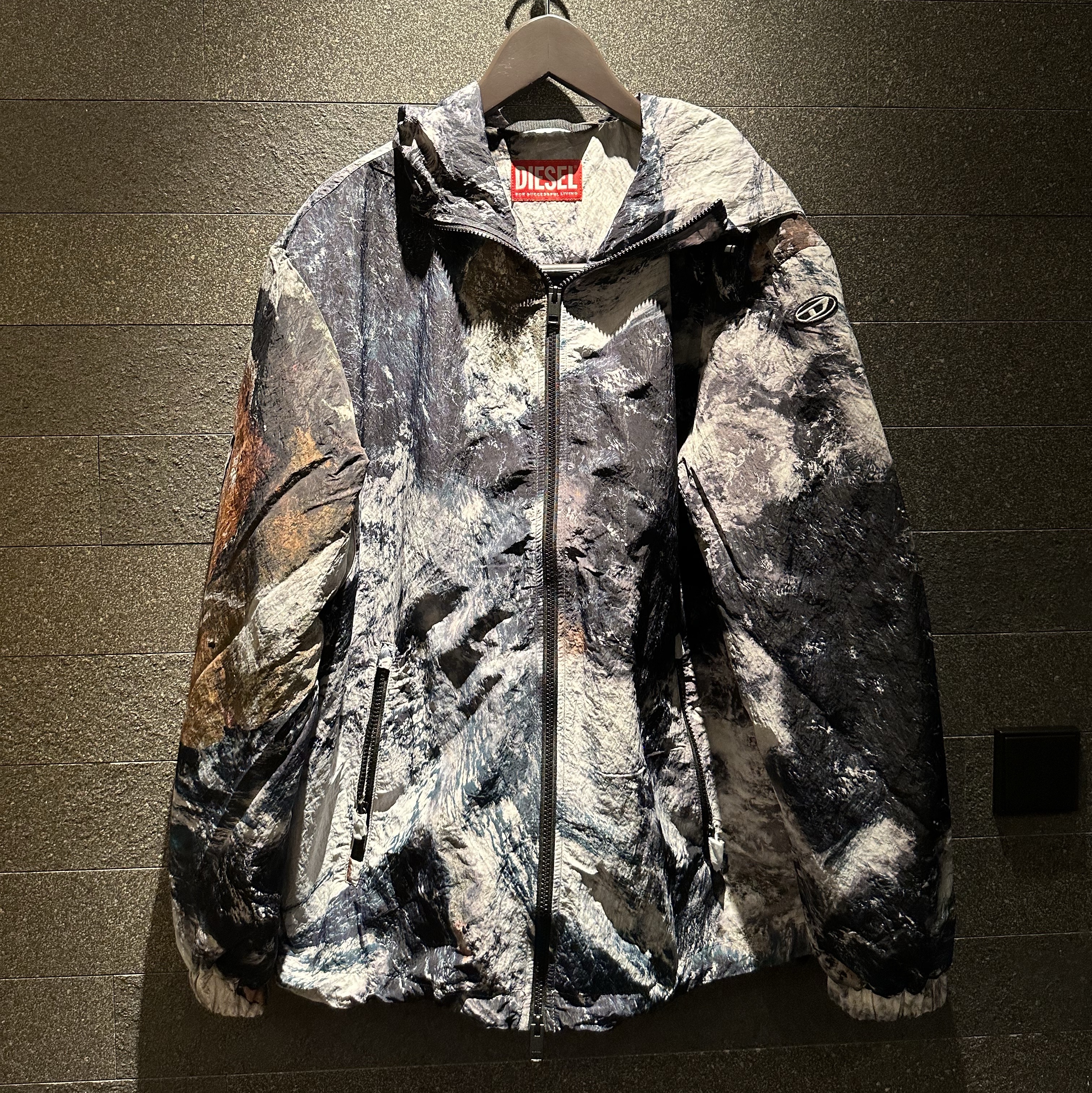 Diesel Windbreaker with Planet Print Black White 착용 스타일