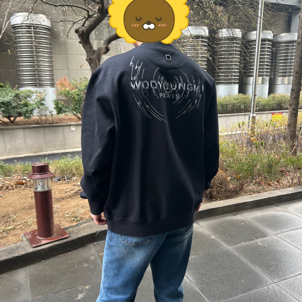 Wooyoungmi Wave Graphic Back Logo Sweatshirt Black - 24FW 착용 스타일