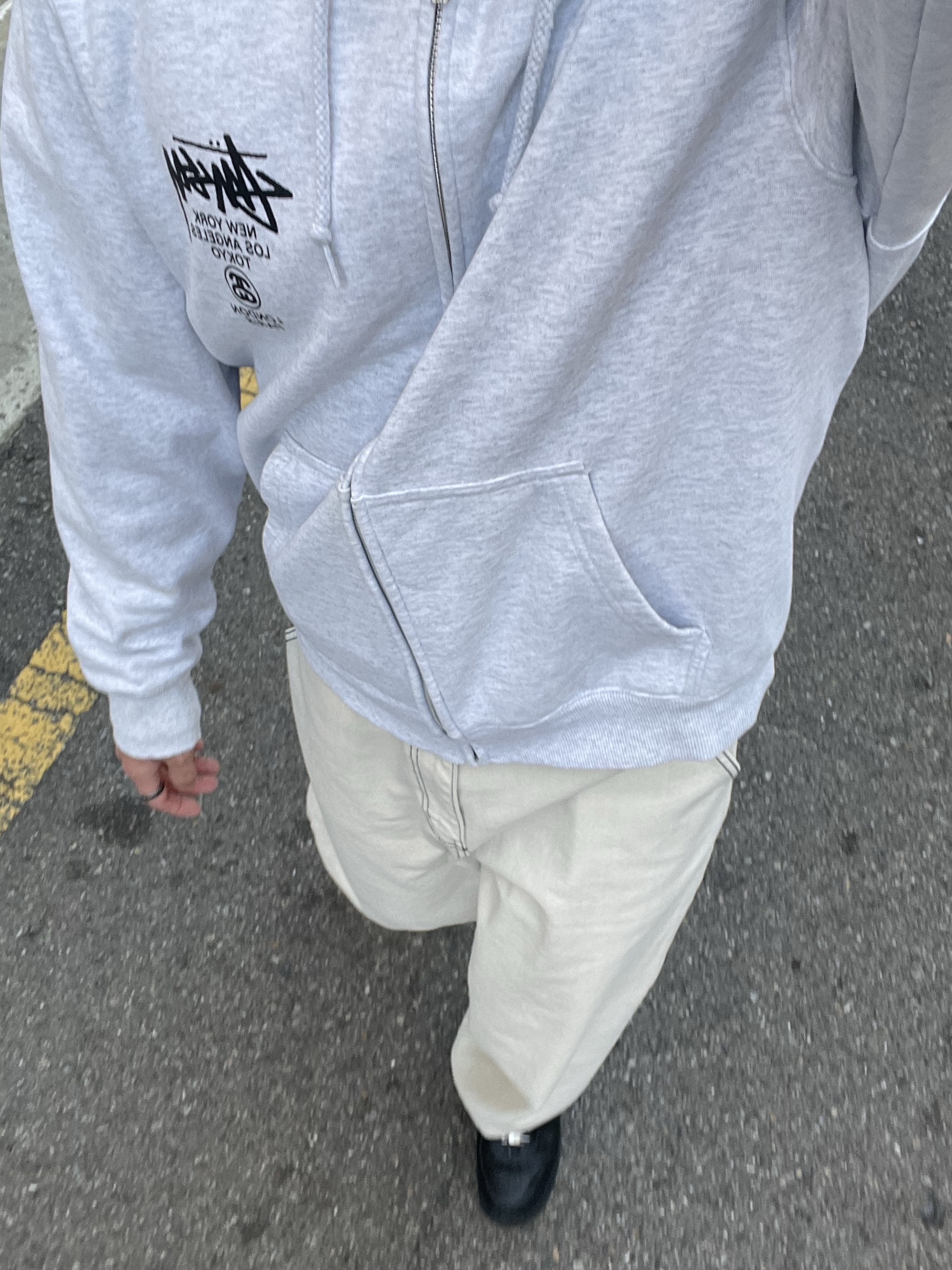 Nike x Supreme Air Force 1 Low Black, Stussy World Tour Zip Hoodie Ash Heather 2023 착용 스타일 - 1
