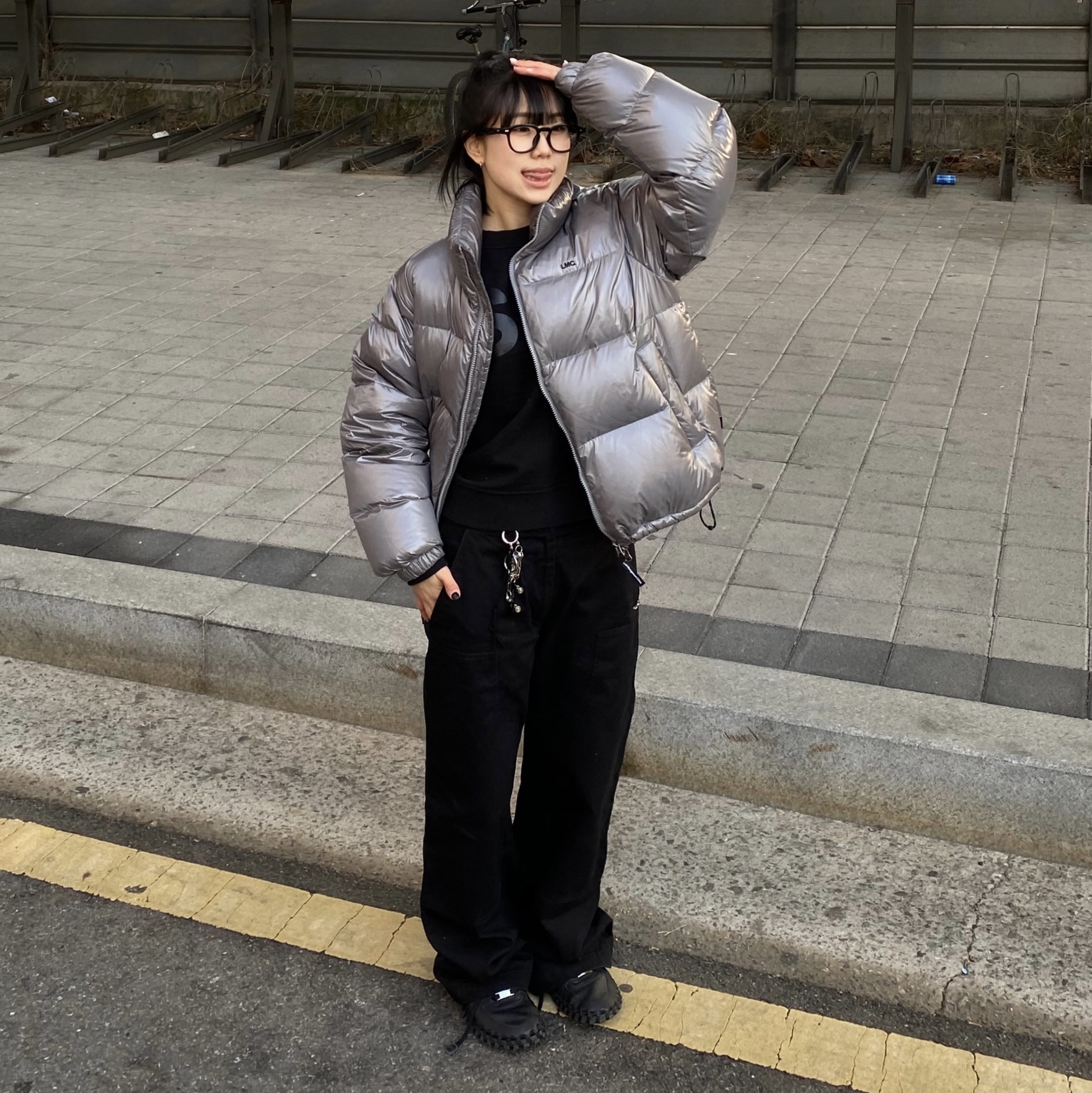 Nike x Jacquemus J Force 1 Low LX SP Black, (W) Mischief Apron Pocket Work Pants Black 착용 스타일 - 1