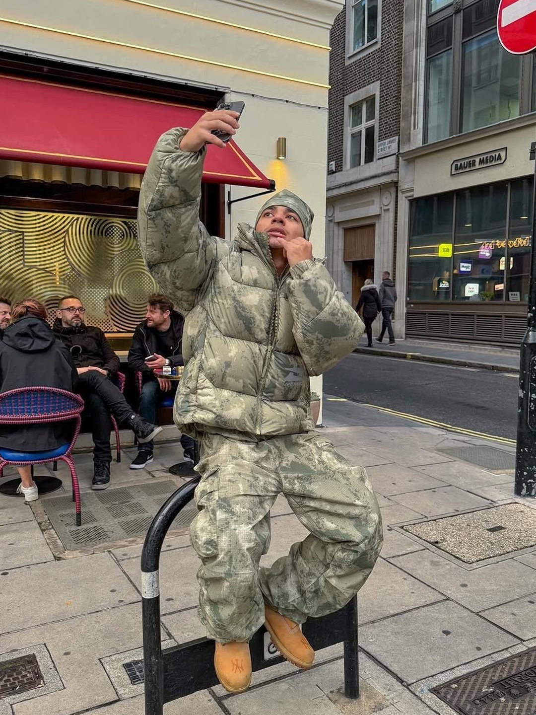 Thisisneverthat Washed Down Puffer Jacket Camo, Supreme x The North Face Summit Series Rescue Baltoro Jacket Multi Camo - 22SS 착용 스타일 - 2