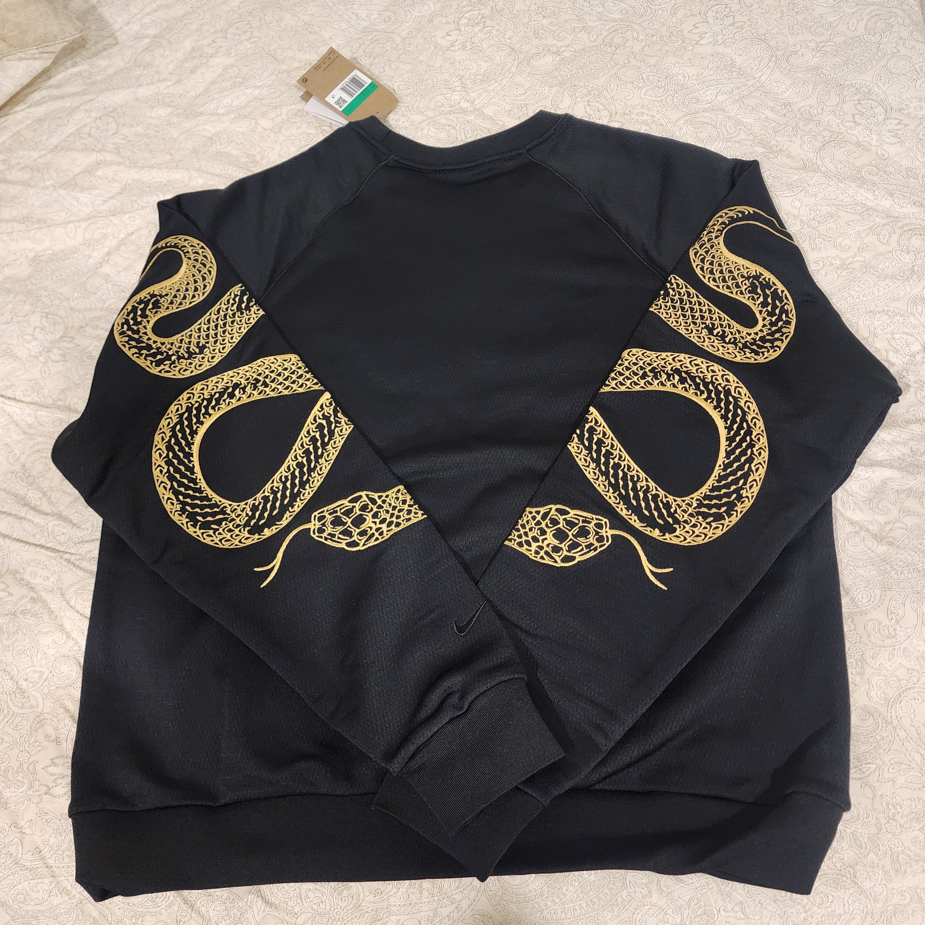 Nike Kobe Year of Mamba Therma-Fit Basketball Crew-Neck Sweatshirt Black (HQ4698-010) 착용 스타일 - 2