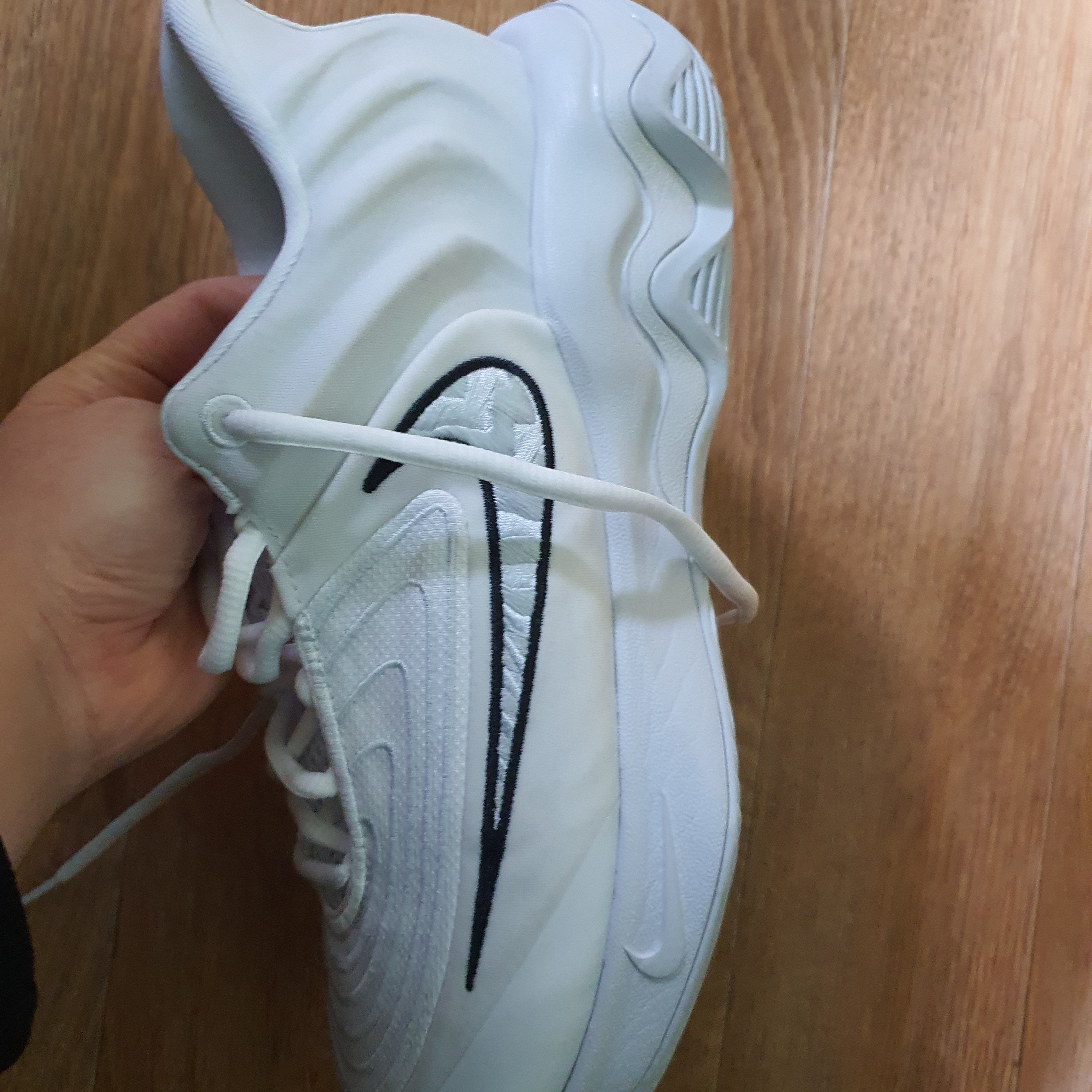 Nike Giannis Immortality 4 EP White 착용 스타일