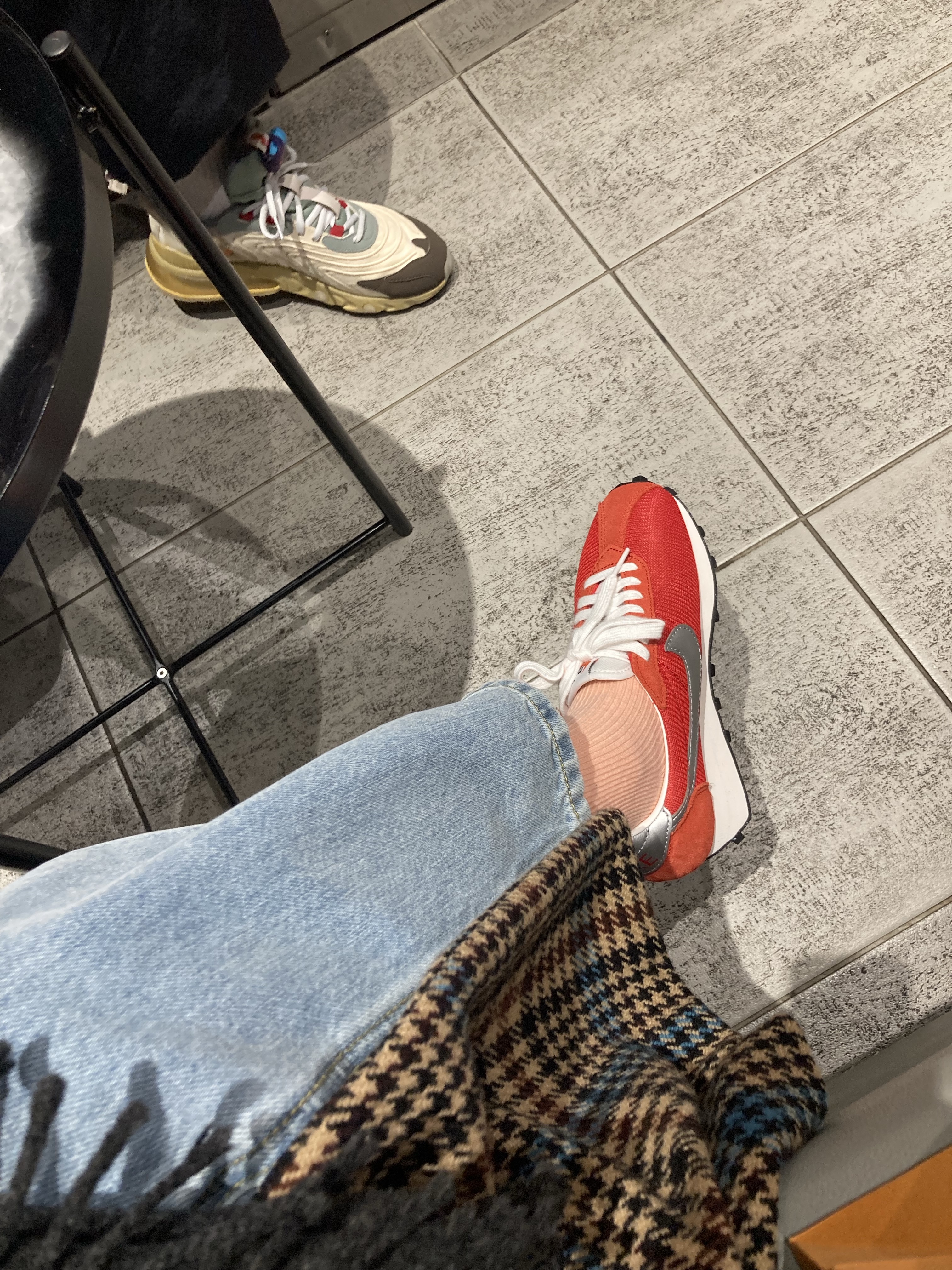 Nike x Drake Nocta Sunset Puffer Jacket Red, (W) Nike LD-1000 University Red and Metallic Silver 착용 스타일 - 3
