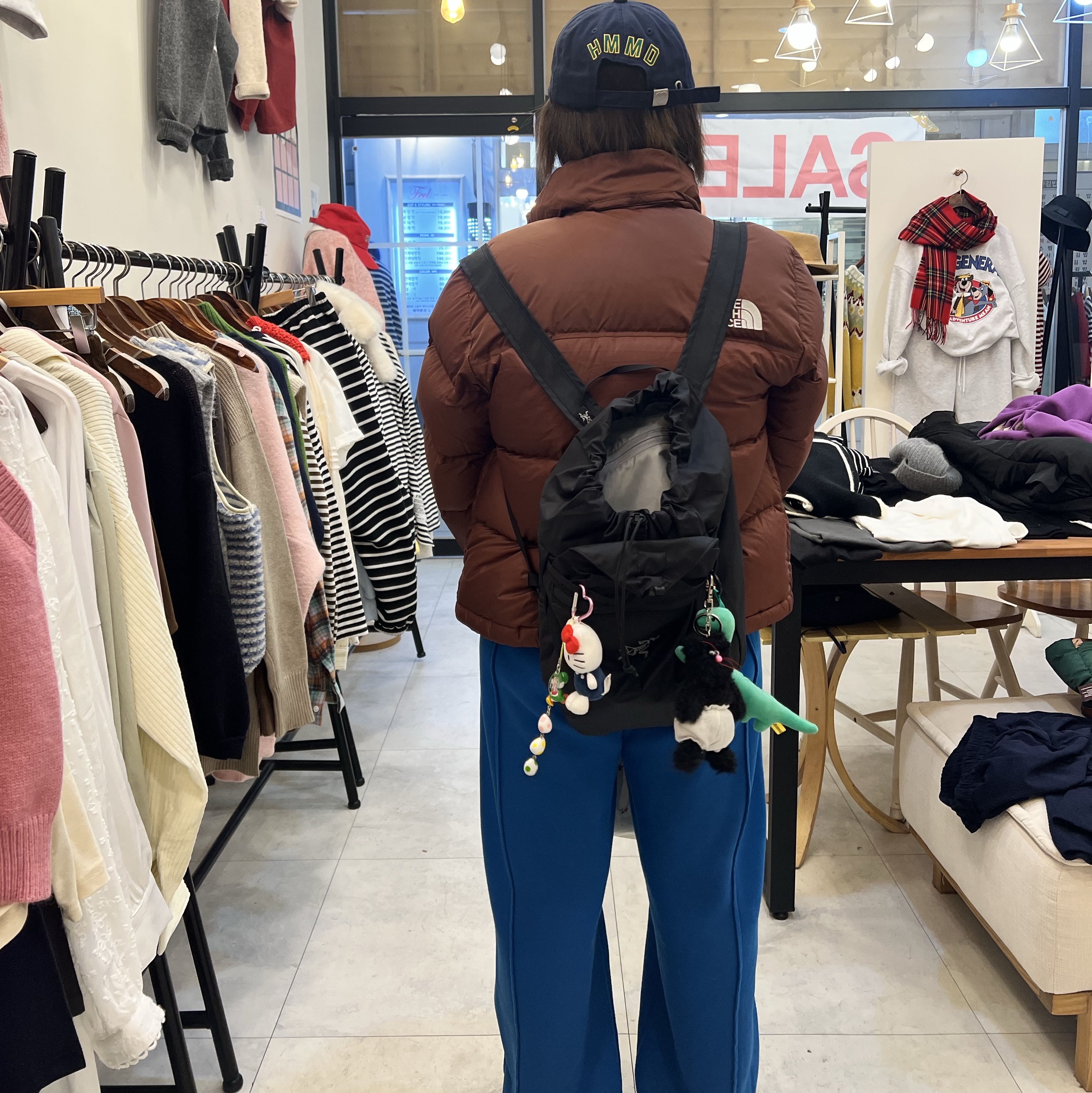 Monamhee Beulpingi Keyring with White Pants Black, Human Made 6 Panel Cap #2 Navy 착용 스타일