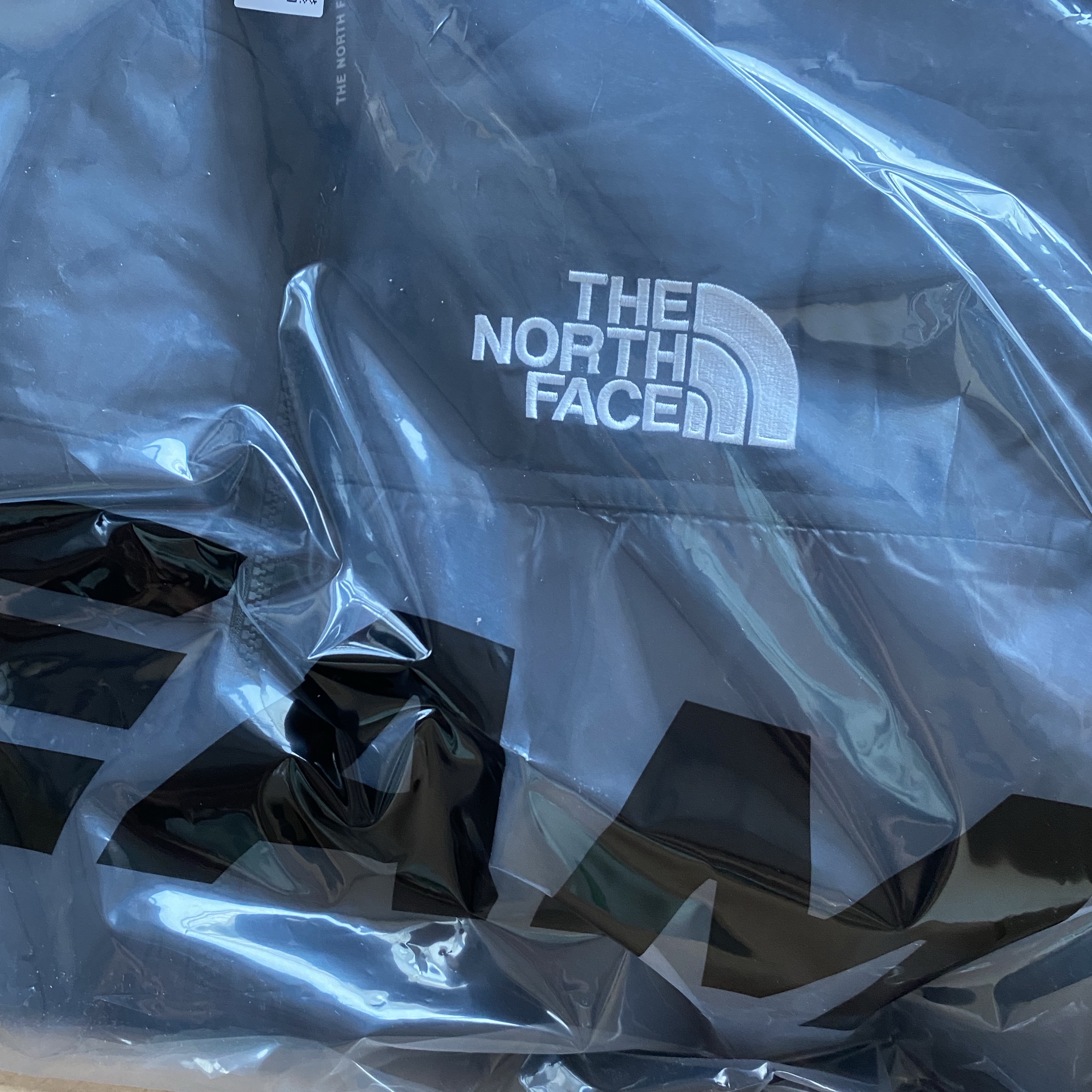 The North Face On Ball Jacket Real Black 착용 스타일