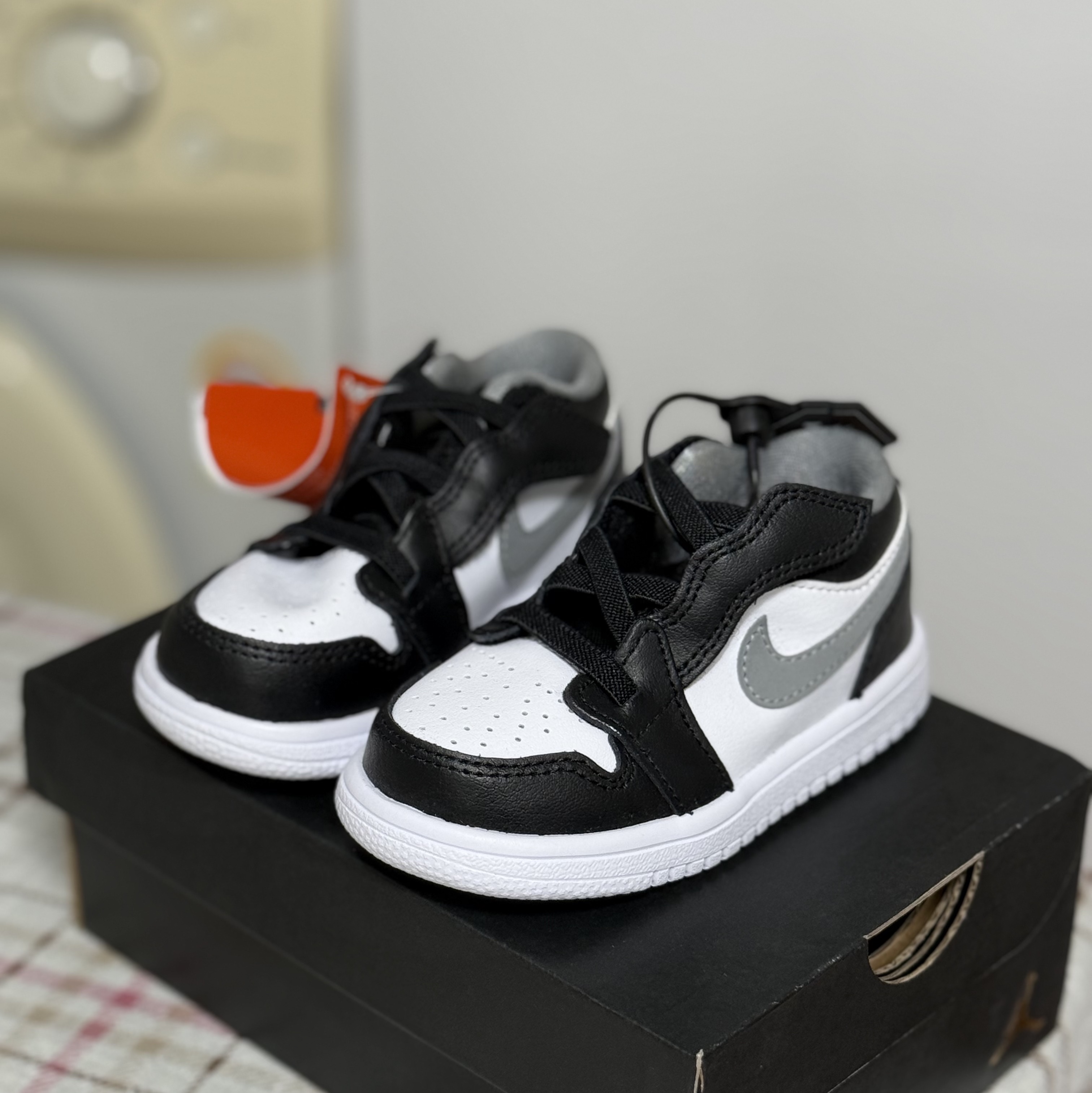 (TD) Jordan 1 Low Alt Black Particle Grey 착용 스타일