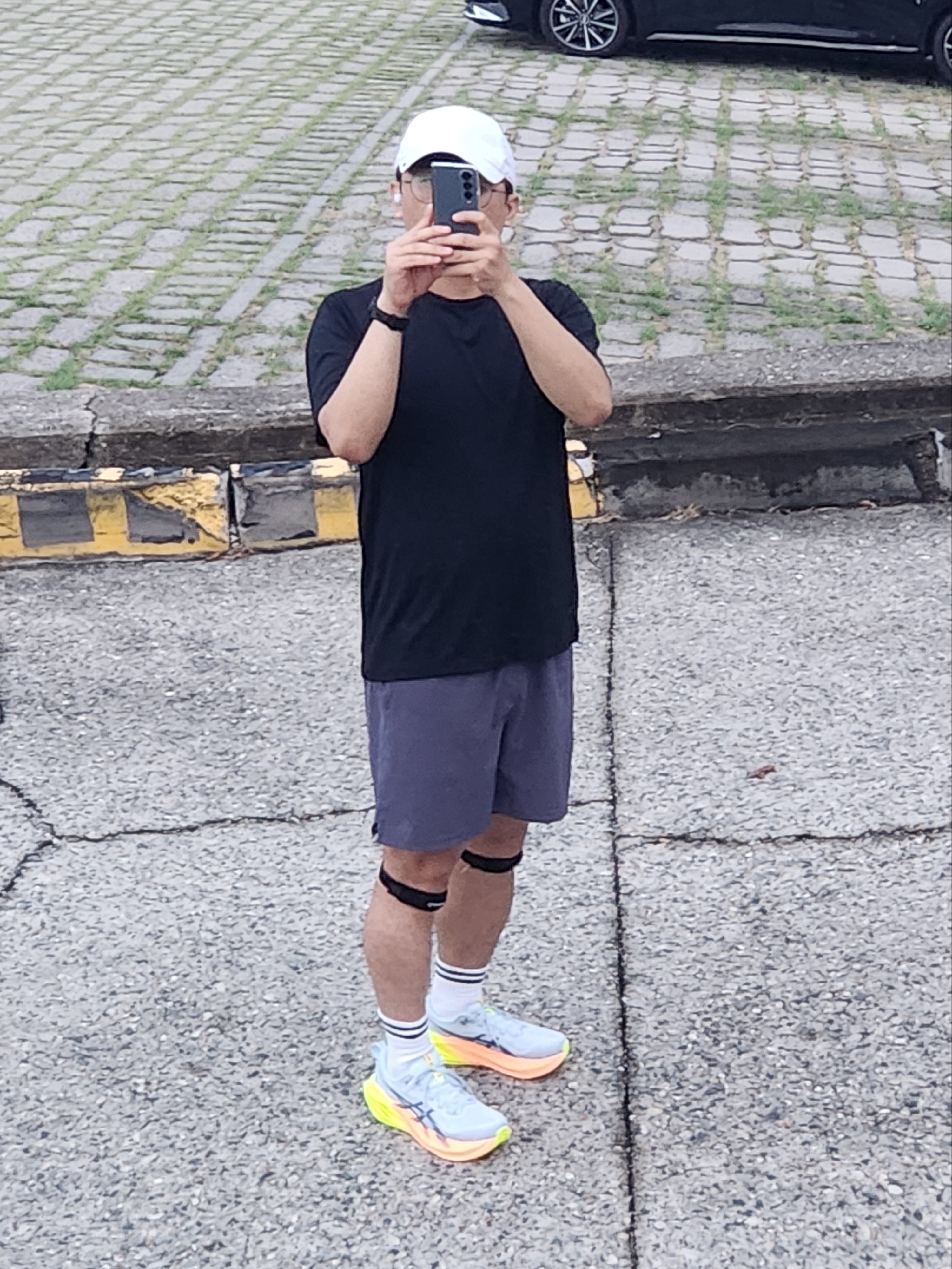 Asics Superblast 2 Paris Cool Grey Safety Yellow 착용 스타일