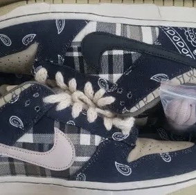 Nike x Travis Scott SB Dunk Low 착용 스타일