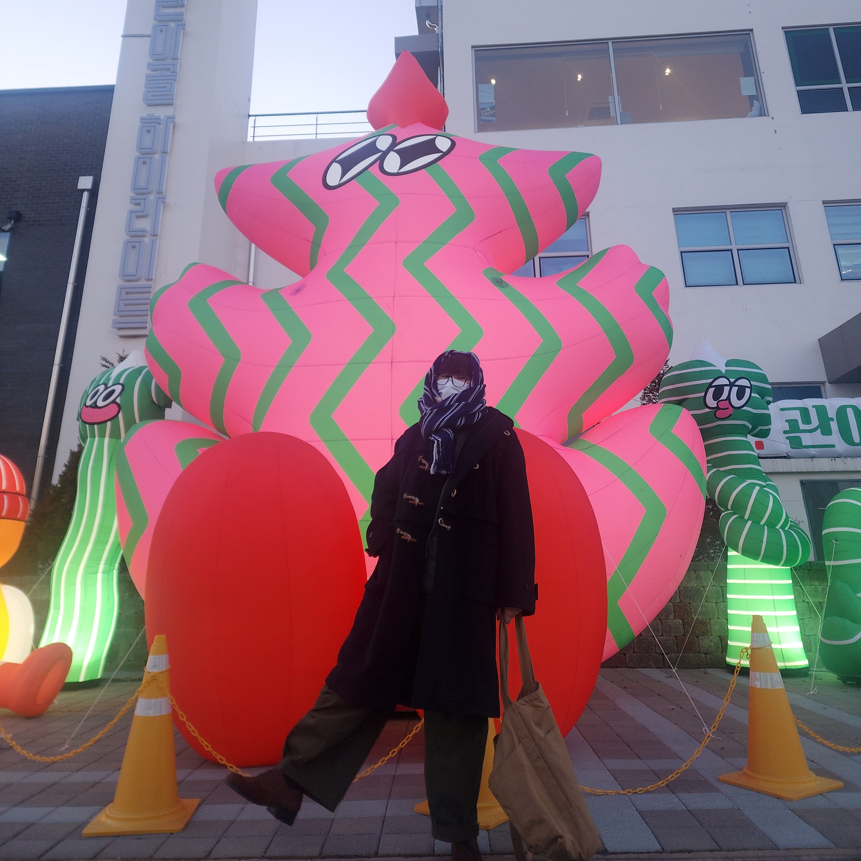 Gentle Monster Jeff 01 Black 착용 스타일 - 6