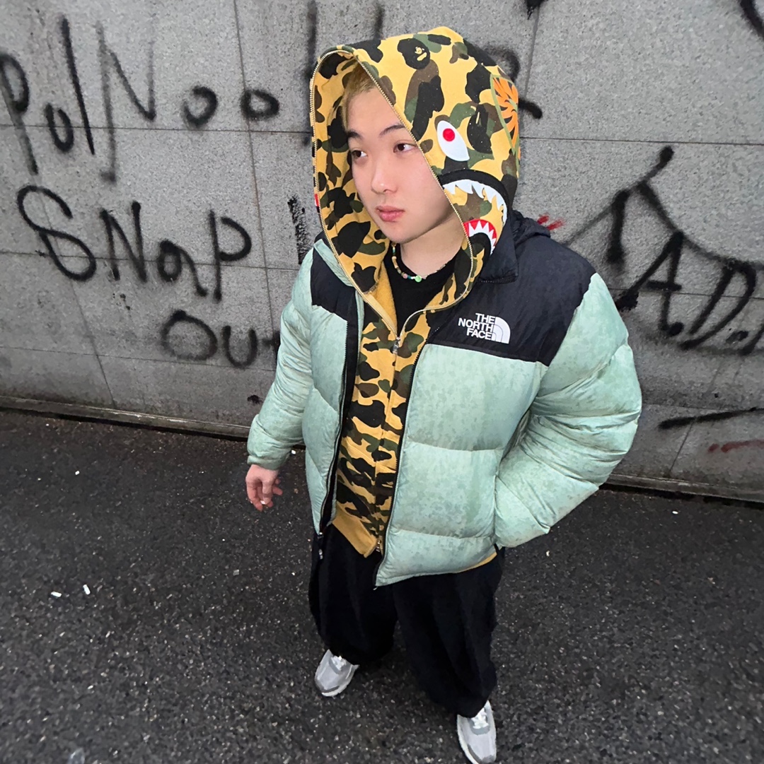 BAPE 1st Camo Shark Full Zip Hoodie Yellow, TOWTOW.ARCHIVE Peacemark Symbol Necklace 착용 스타일