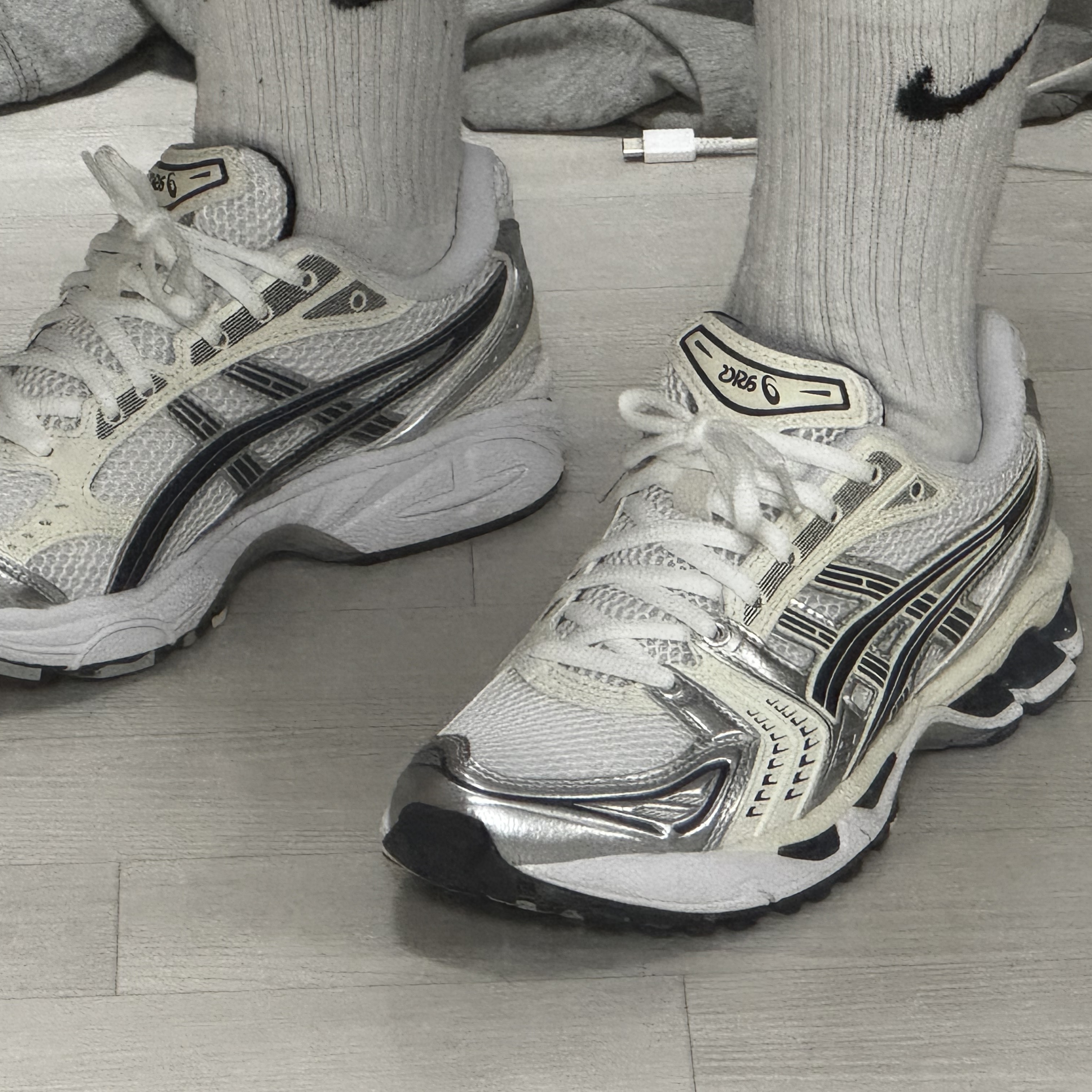 (W) Asics Gel-Kayano 14 White Midnight 착용 스타일 - 2