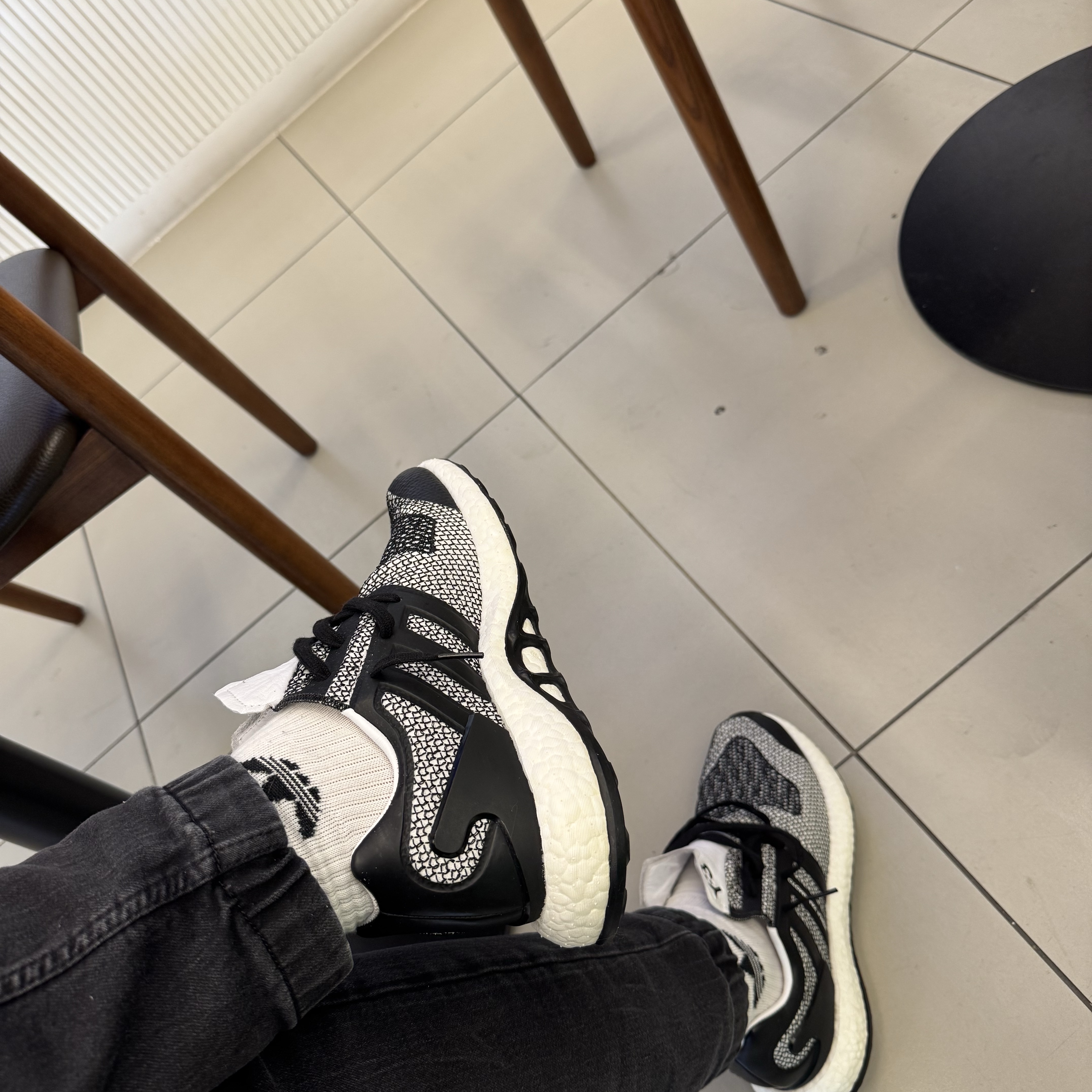 Y-3 Pureboost White Black 착용 스타일