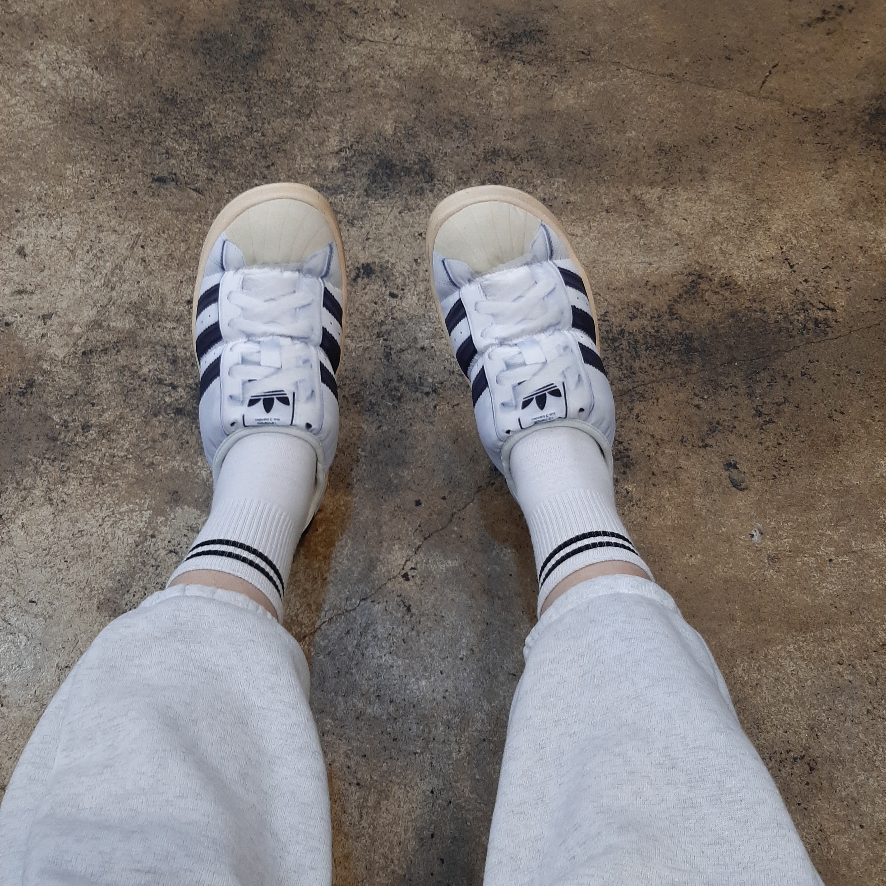 Adidas Puffylette Superstar Cloud White 착용 스타일 - 4
