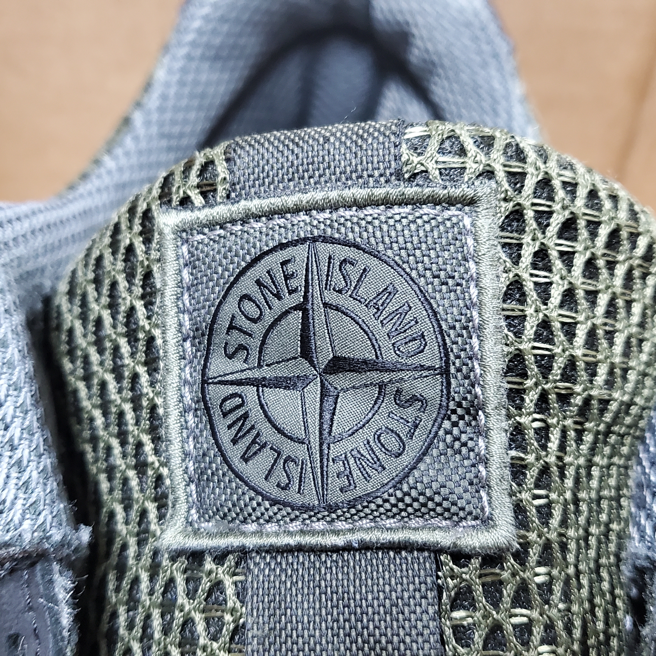 New Balance x Stone Island 991v2 Made in UK Black Olive Night 착용 스타일