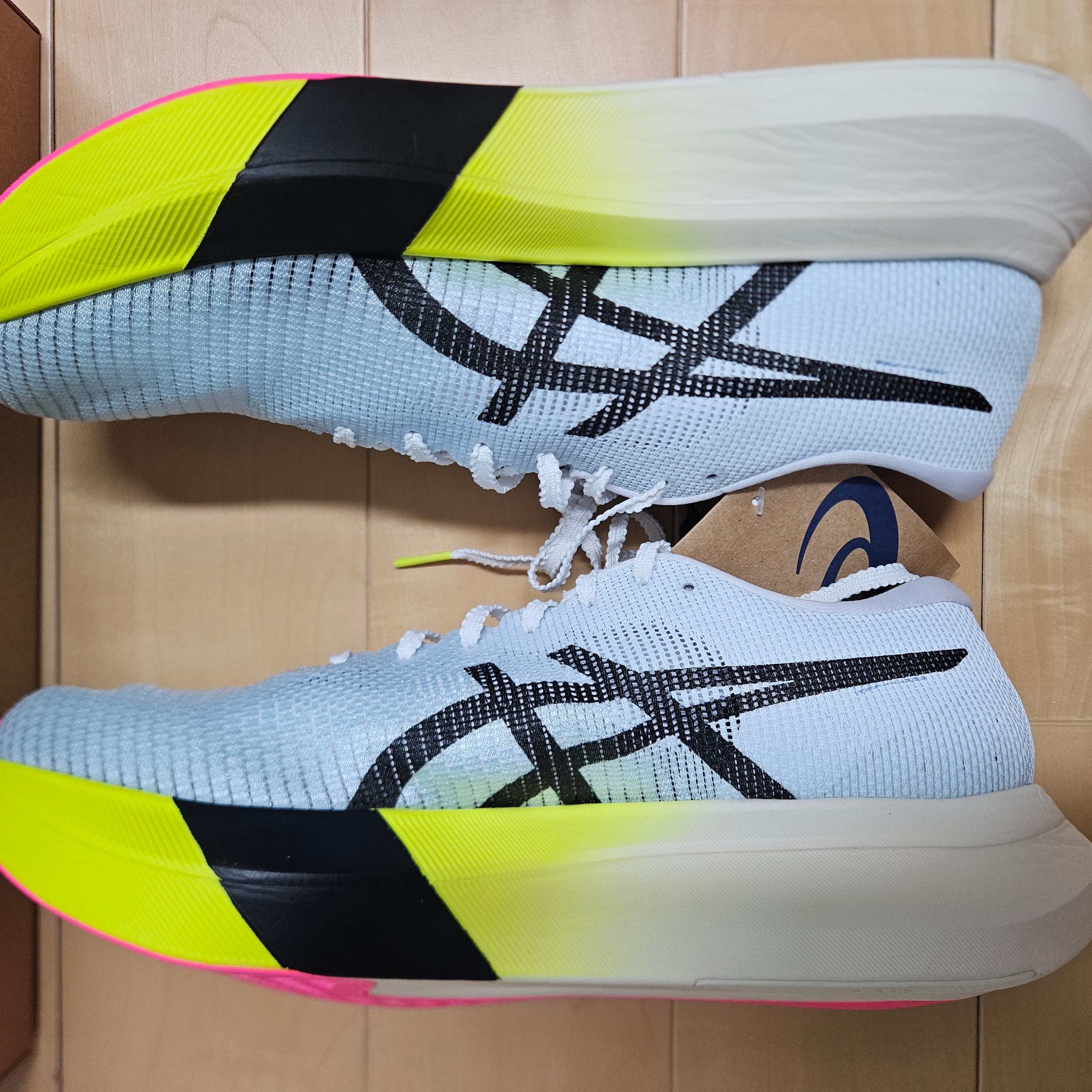 Asics Metaspeed Sky Paris Light Blue Black 착용 스타일 - 7