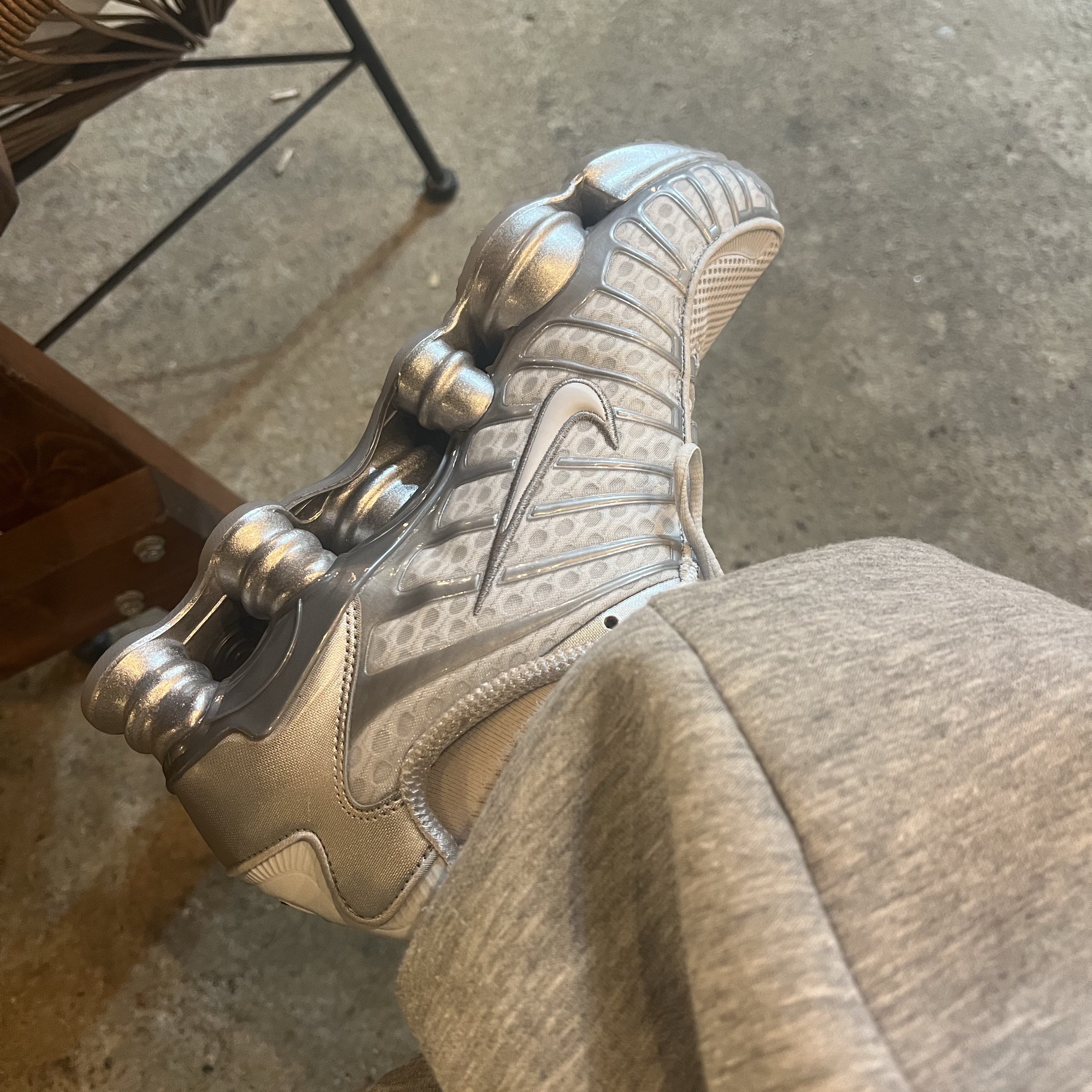 (W) Nike Shox TL Pure Platinum and Metallic Silver 착용 스타일