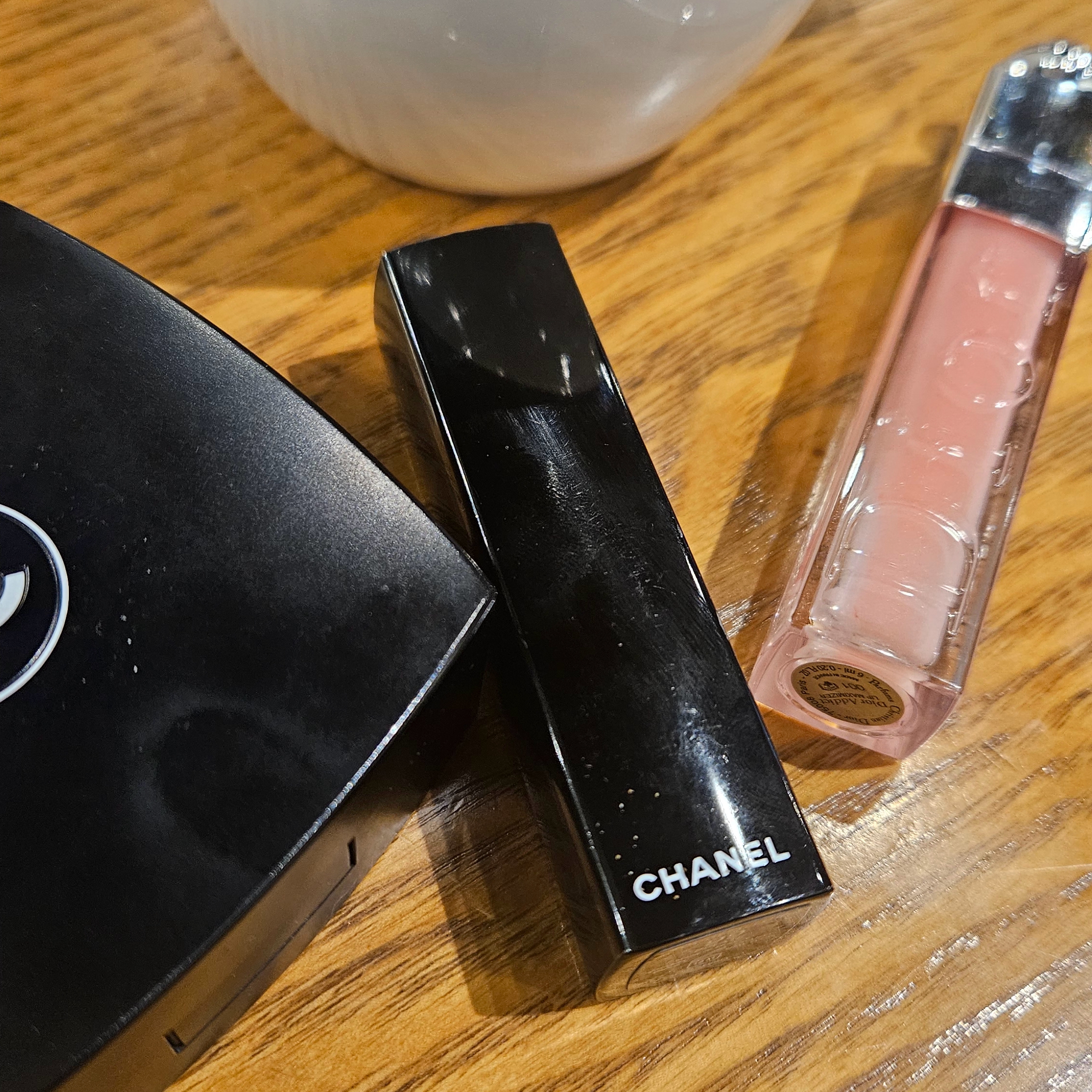 Bearbrick Series 48 Sealed Case 100% (24 Blind Boxes), Chanel Rouge Allure Luminous Intense Lip Colour 99 Pirate 착용 스타일 - 3