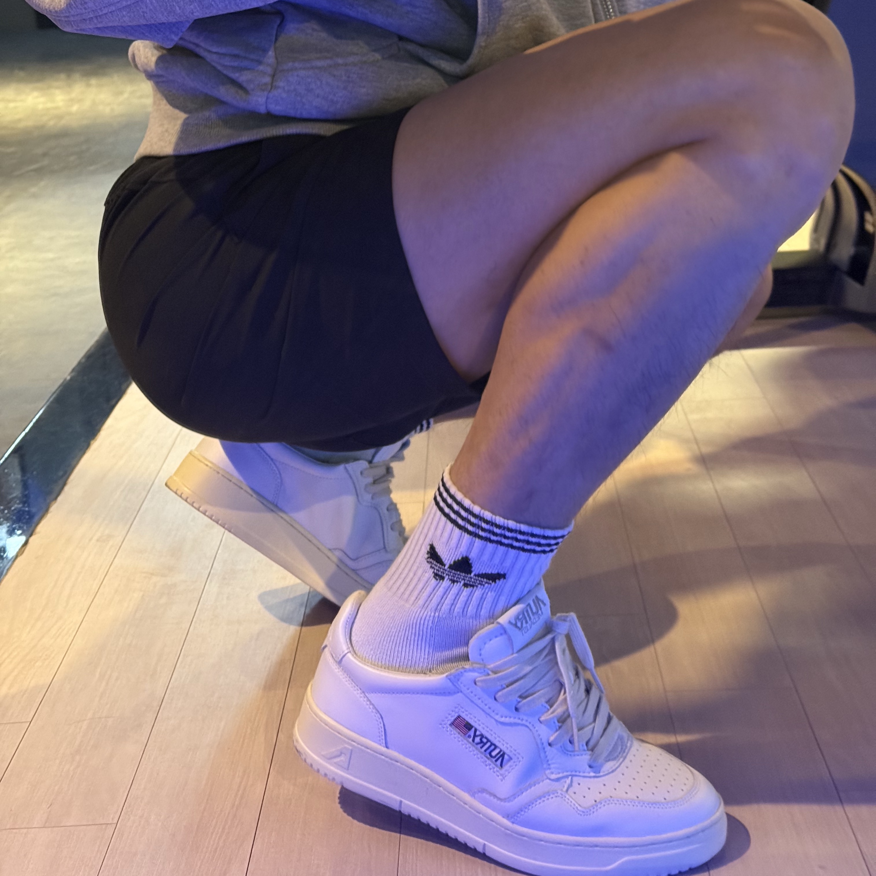 Autry Medalist Low Leather Sneakers White 착용 스타일 - 2