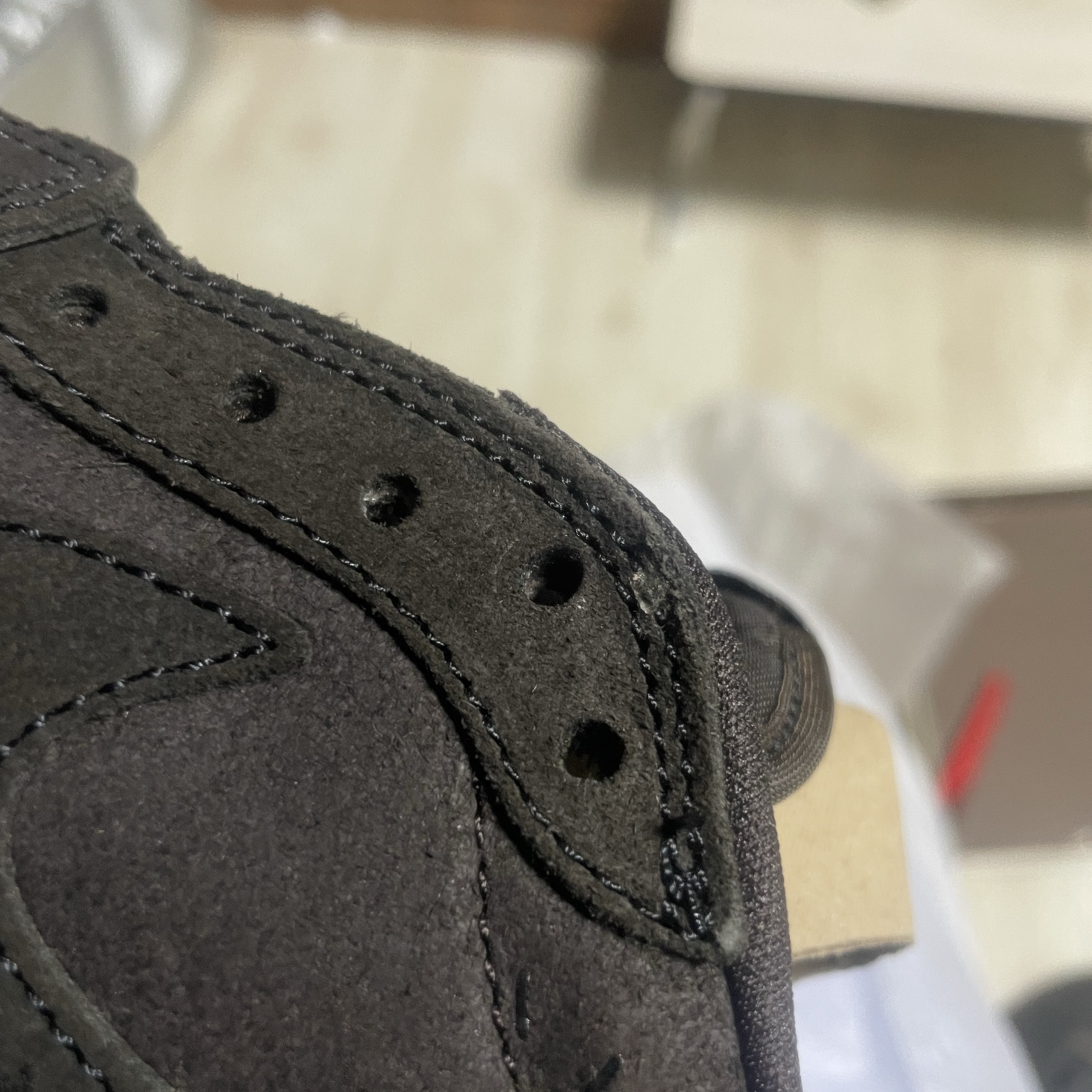 Jordan 1 x Travis Scott Retro Low OG SP Velvet Brown and Dark Mocha 착용 스타일 - 4