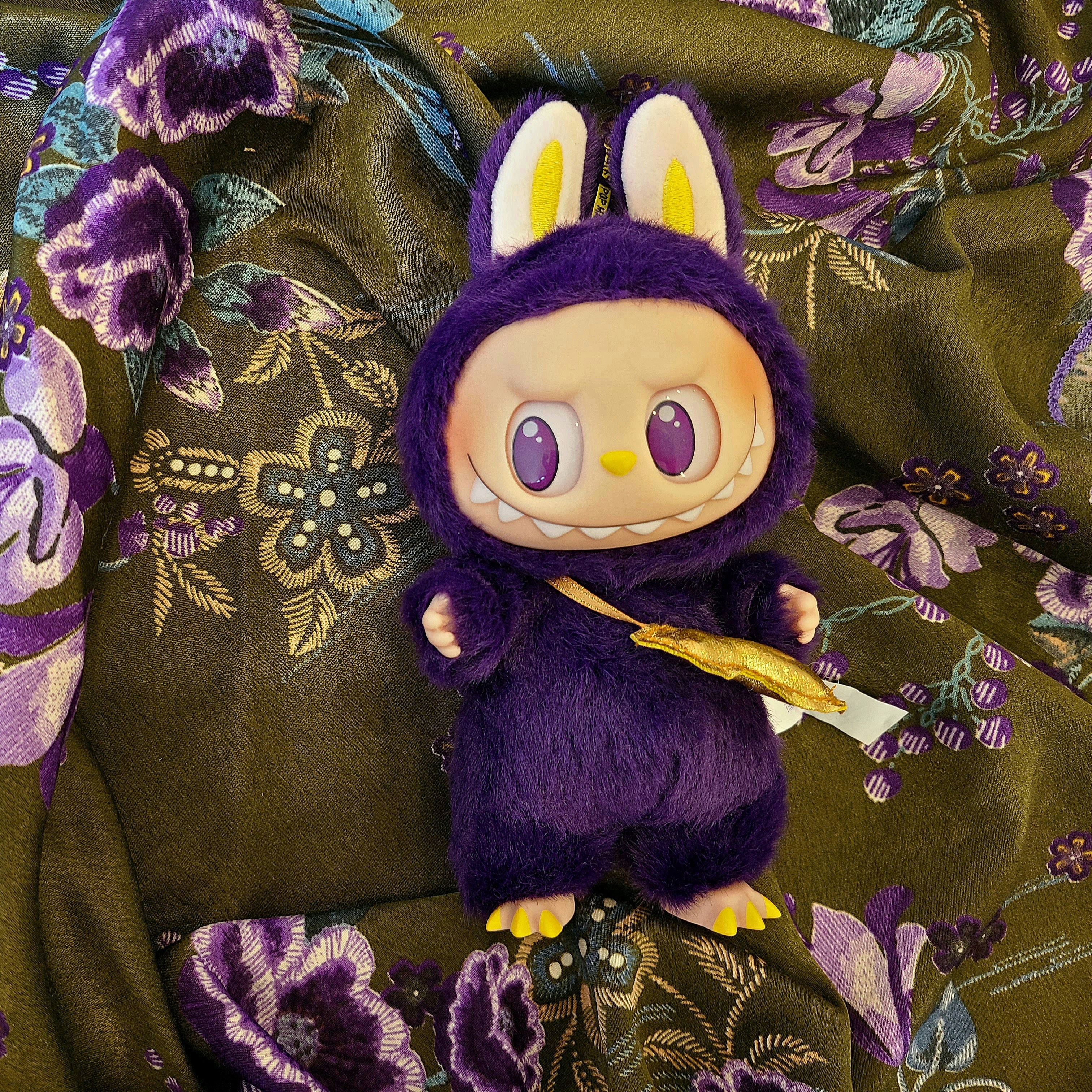 Pop Mart Labubu x Pronounce Lucky Fairy Toy Keyring 착용 스타일 - 2