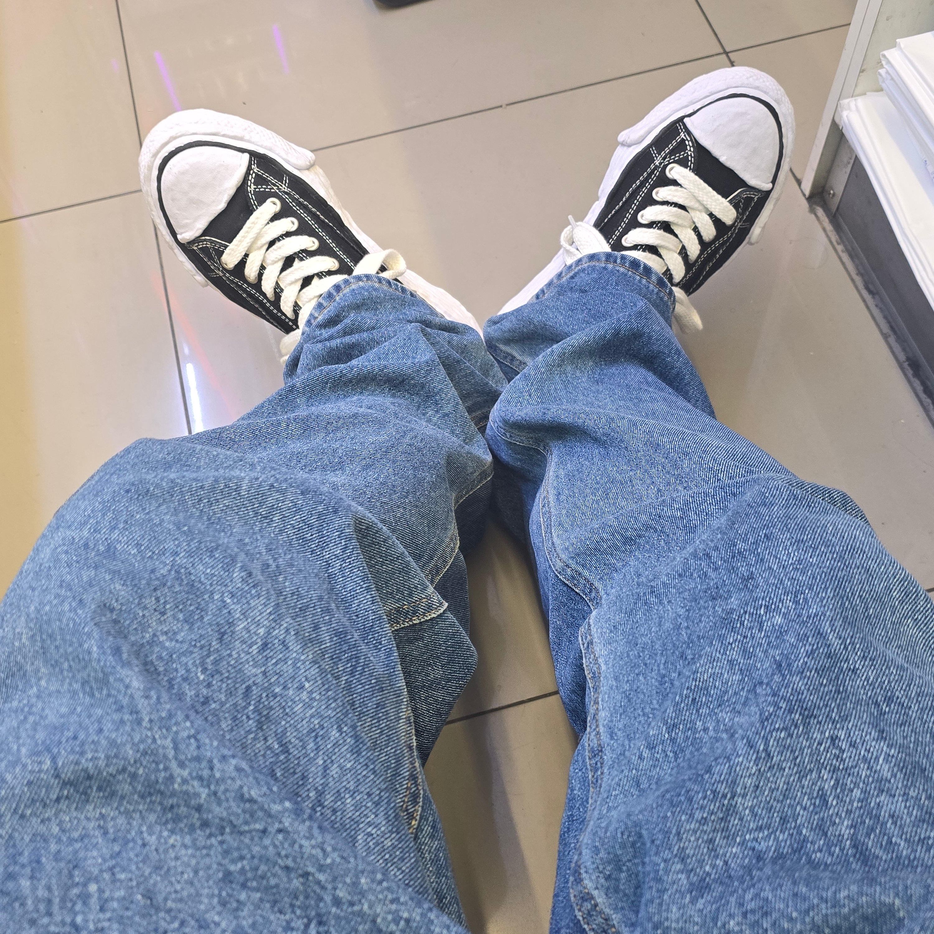Maison Mihara Yasuhiro Peterson23 OG Sole Canvas Low-top Sneakers Black 착용 스타일