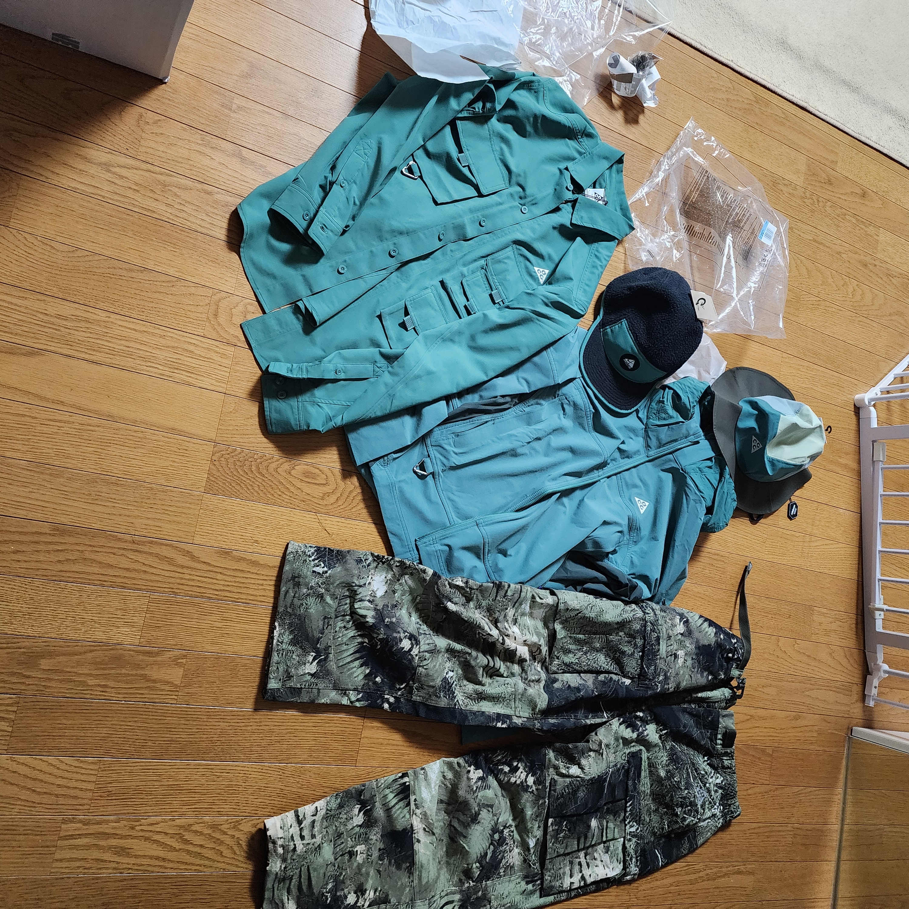 Nike NRG ACG Bucket Bicoastal 착용 스타일 - 3