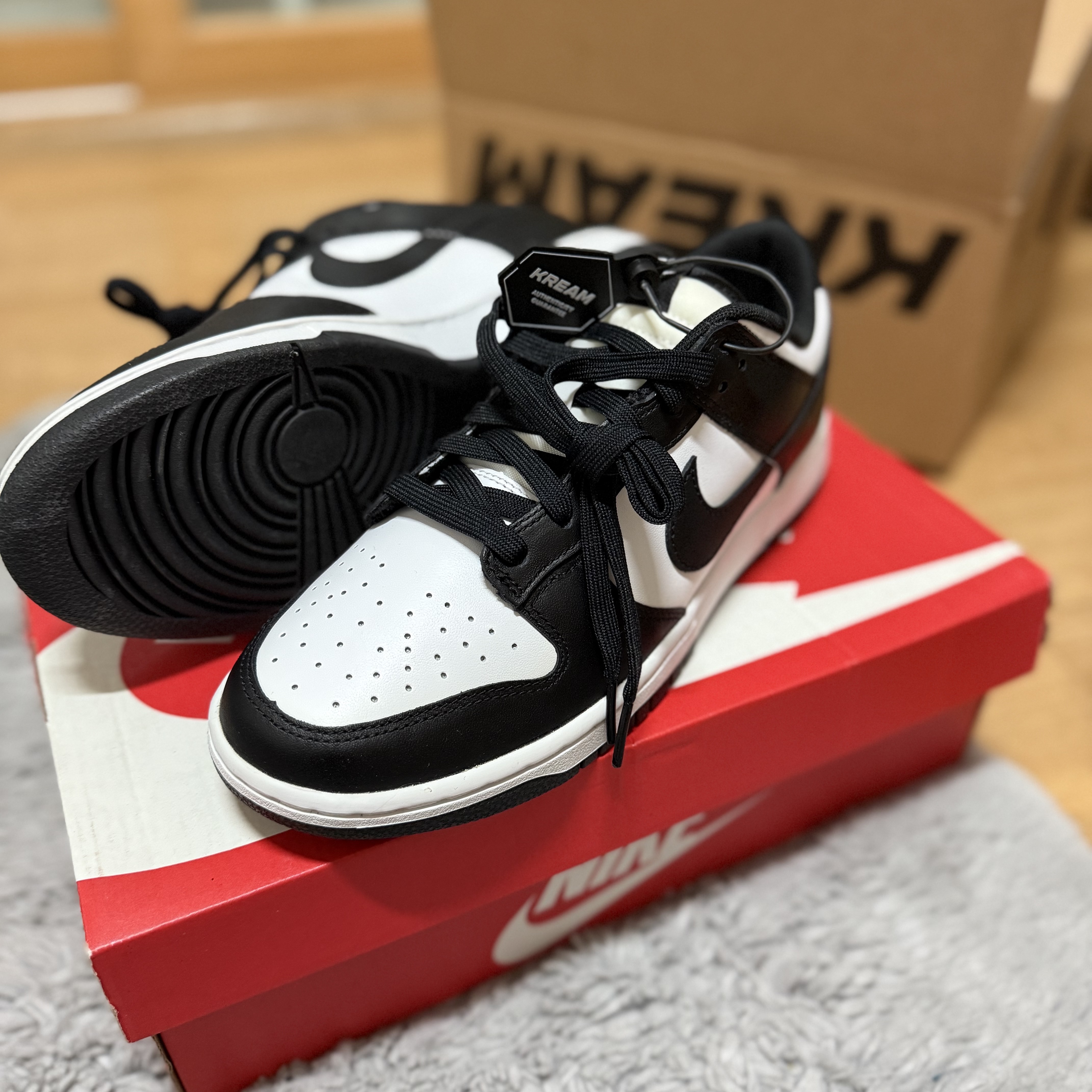 Nike Dunk Low Retro Black 착용 스타일