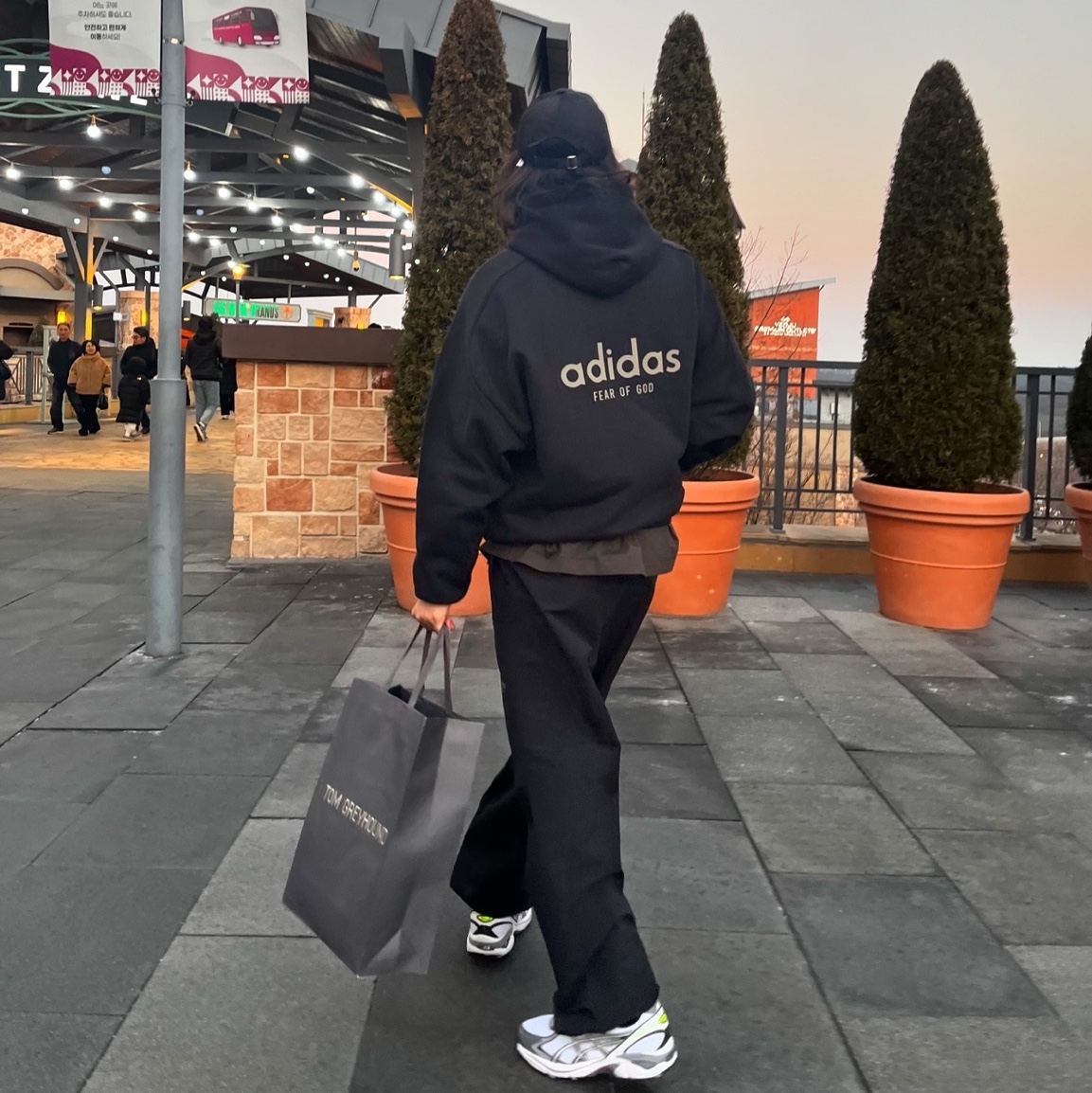 Asics x JJJJound GT-2160 White Black, Adidas x Fear Of God Athletics Track Jacket Black - KR Sizing 착용 스타일