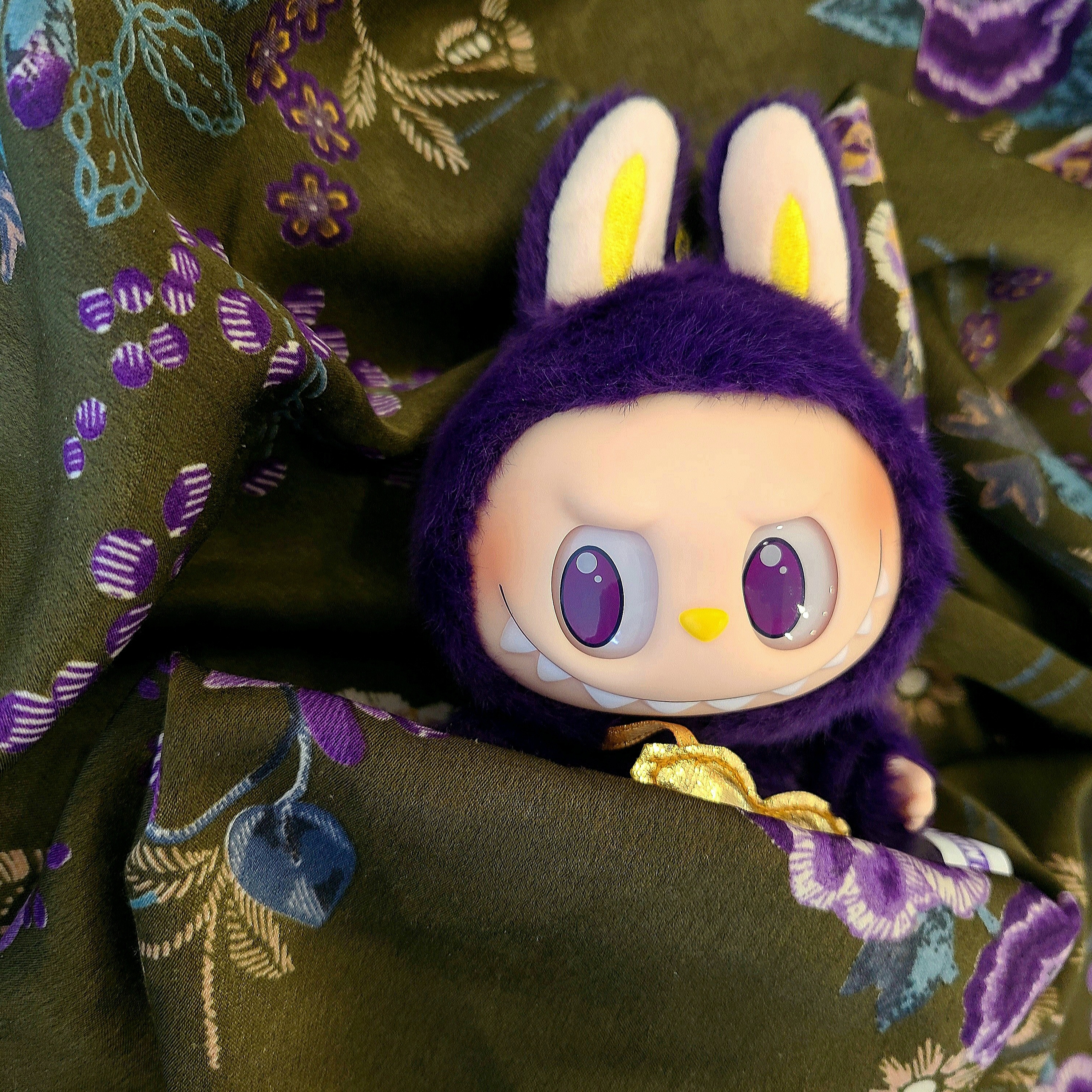 Pop Mart Labubu x Pronounce Lucky Fairy Toy Keyring 착용 스타일 - 1