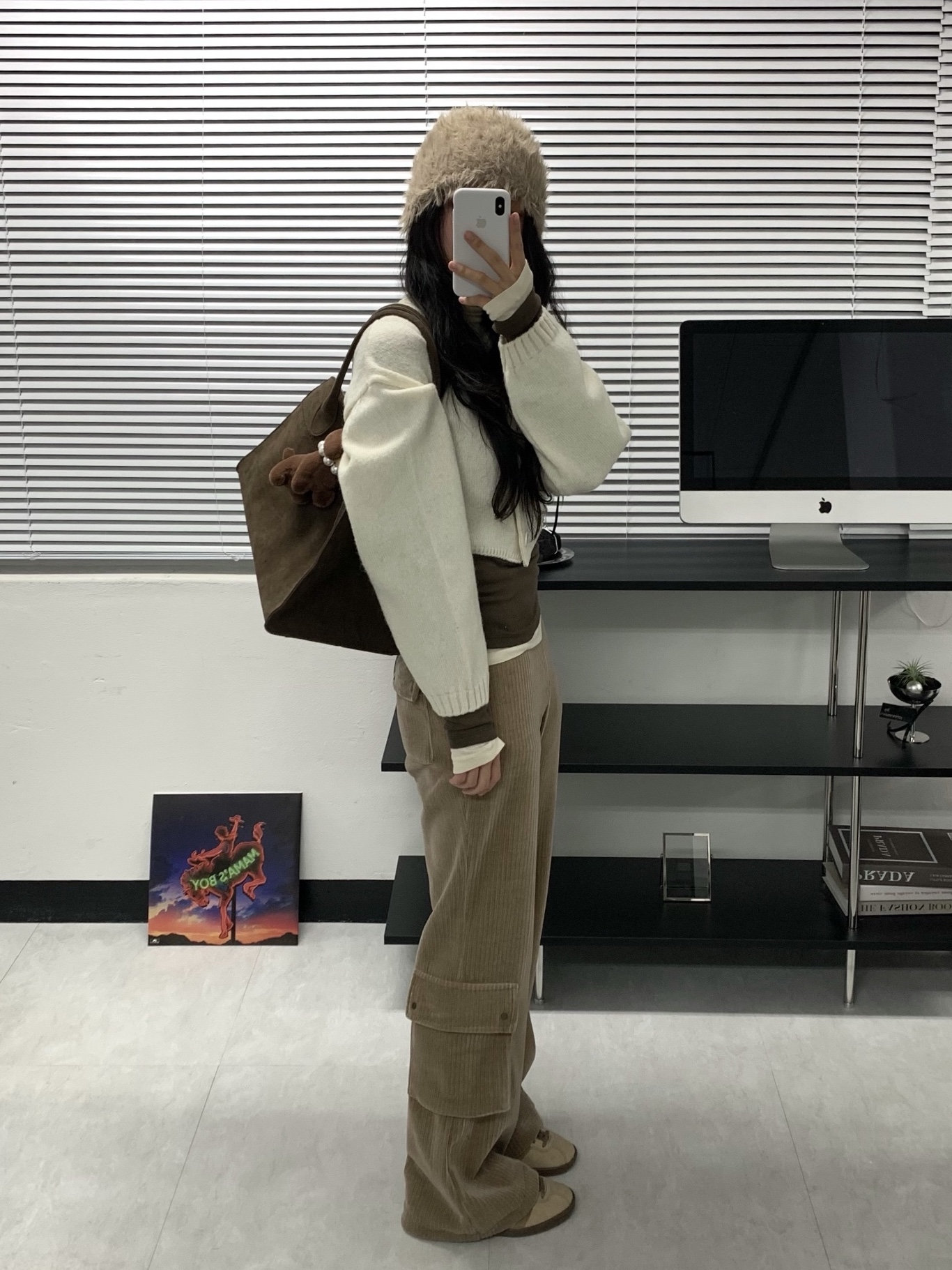 Adidas Tobacco Pantone Mesa 착용 스타일 - 2