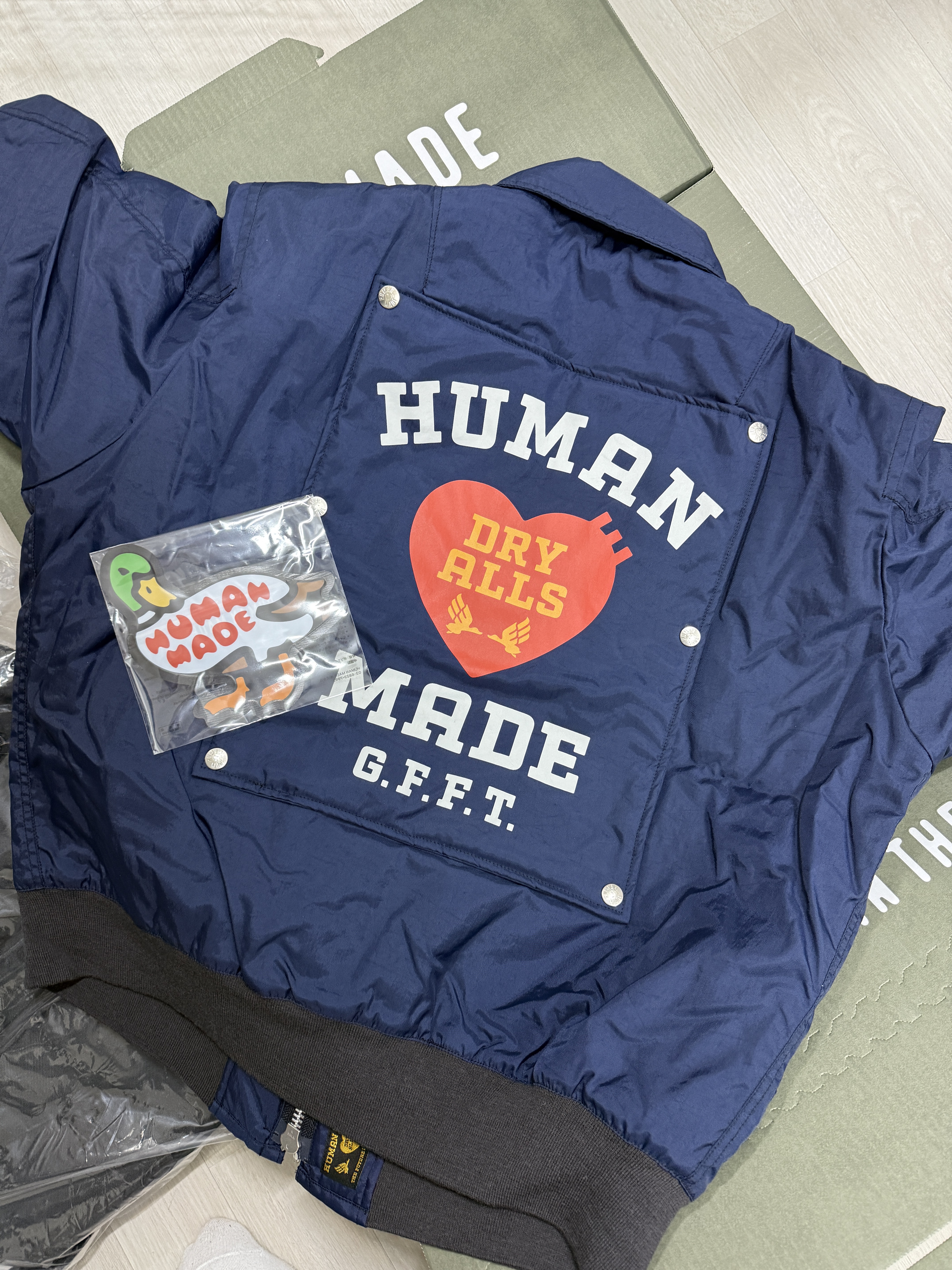 Human Made Flight Jacket Navy 착용 스타일 - 1
