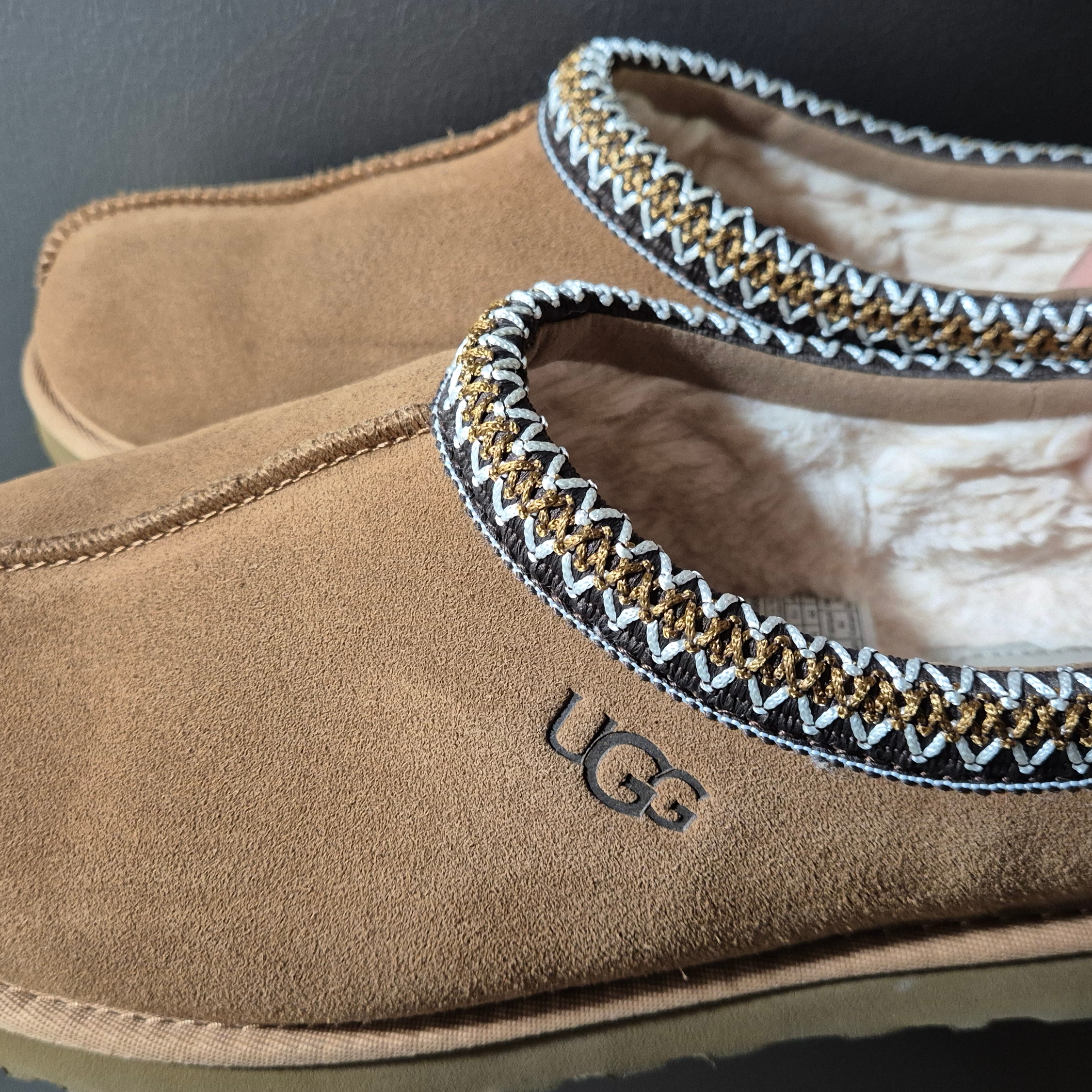 UGG Tasman Slipper Chestnut 착용 스타일