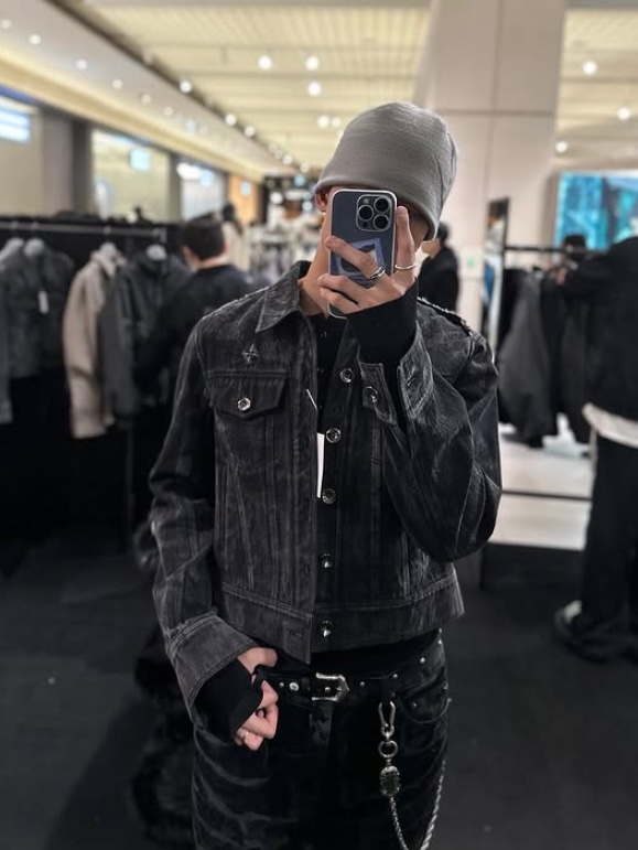 BLR Curved Logo Beanie Grey, [KREAM 단독] BLR Signature Raw Cut Washing Denim Trucker Jacket Black 착용 스타일