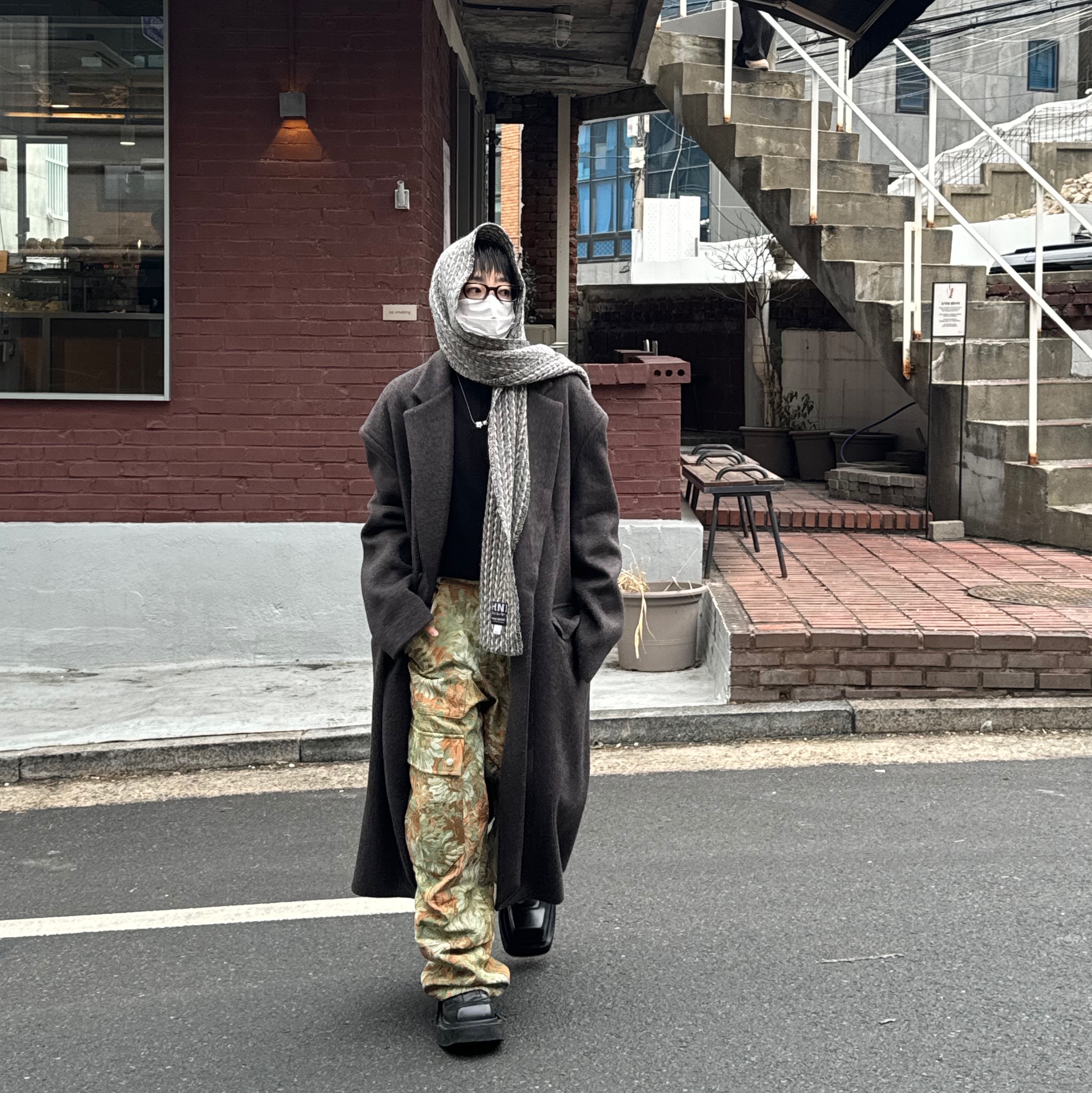 Hono Report Jacquard Cargo Pants Green Garden, Hono Report Mixed Muffler Melange 착용 스타일 - 3