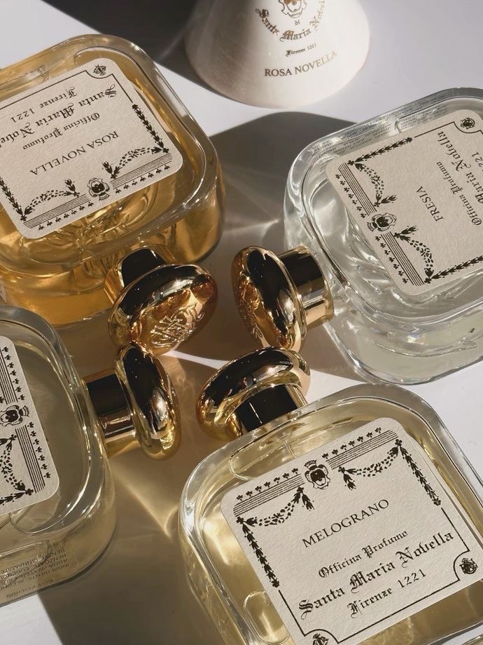 Byredo Bal d'Afrique Eau De Parfum 50ml, Santa Maria Novella Acqua Di Colonia Russa Eau de Cologne 100ml 착용 스타일 - 2