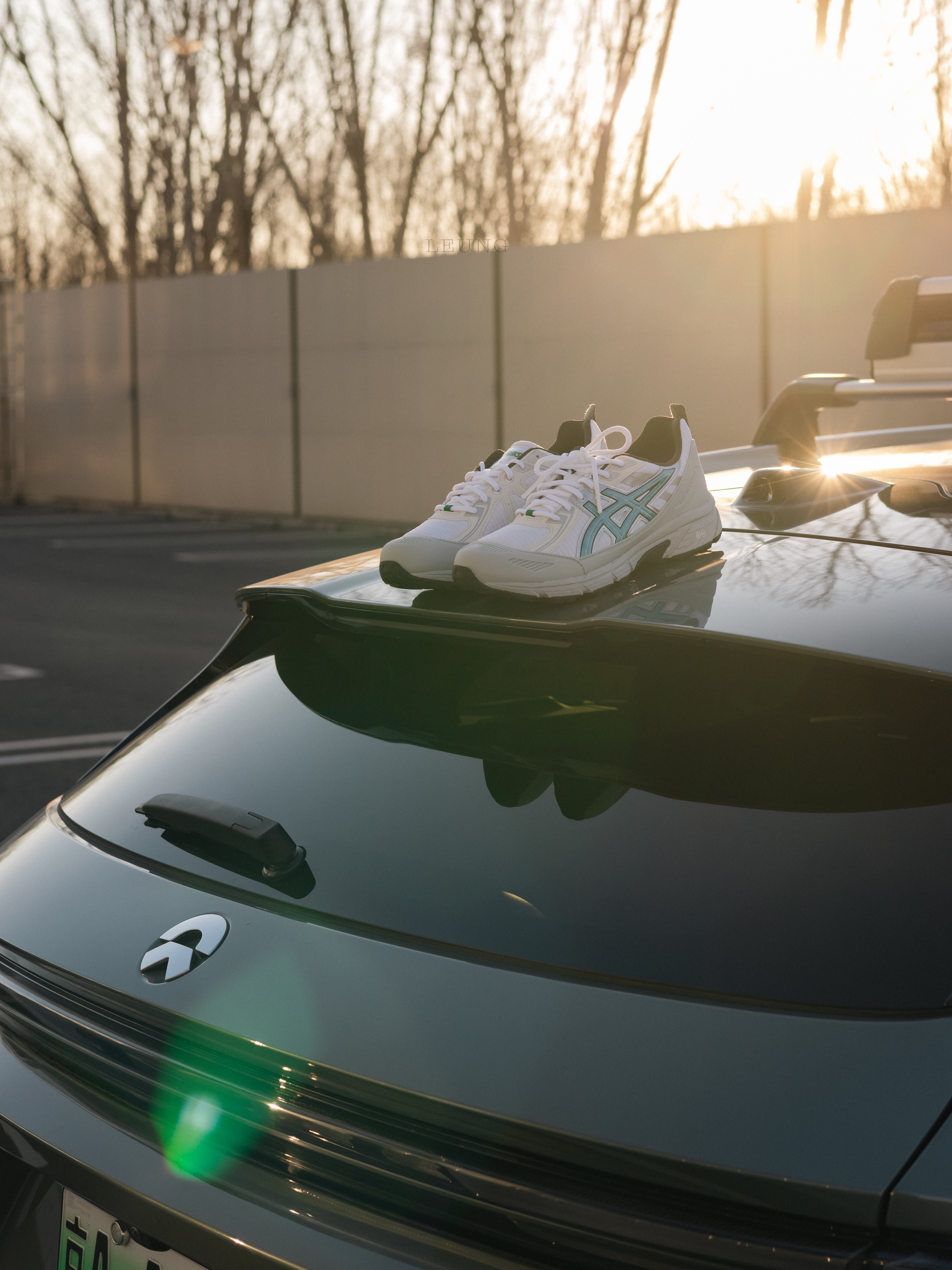 Asics x Hidden NY Gel-Venture 6 Shield White Wasabi 착용 스타일 - 2