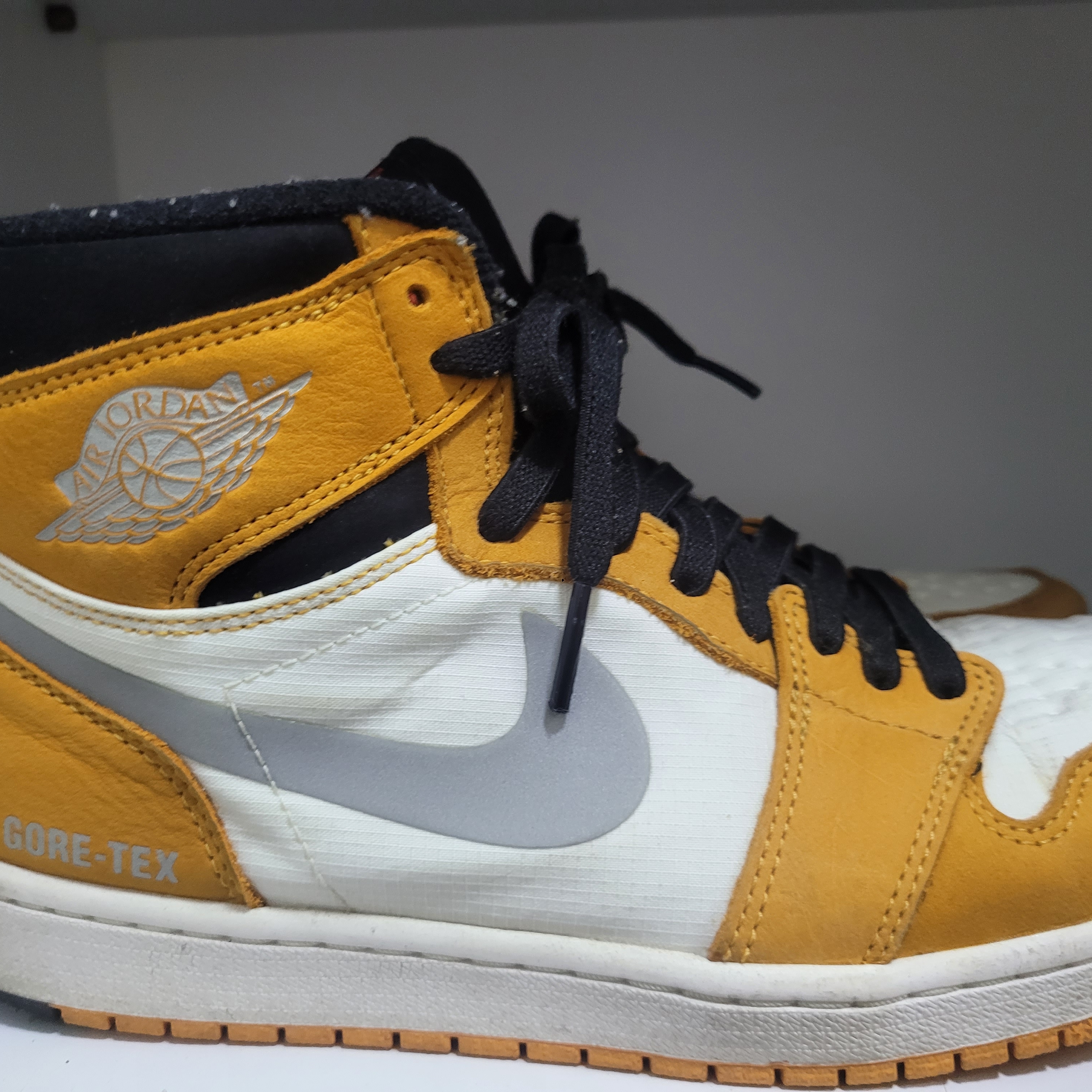 Jordan 1 Element Gore-Tex Light Curry 착용 스타일