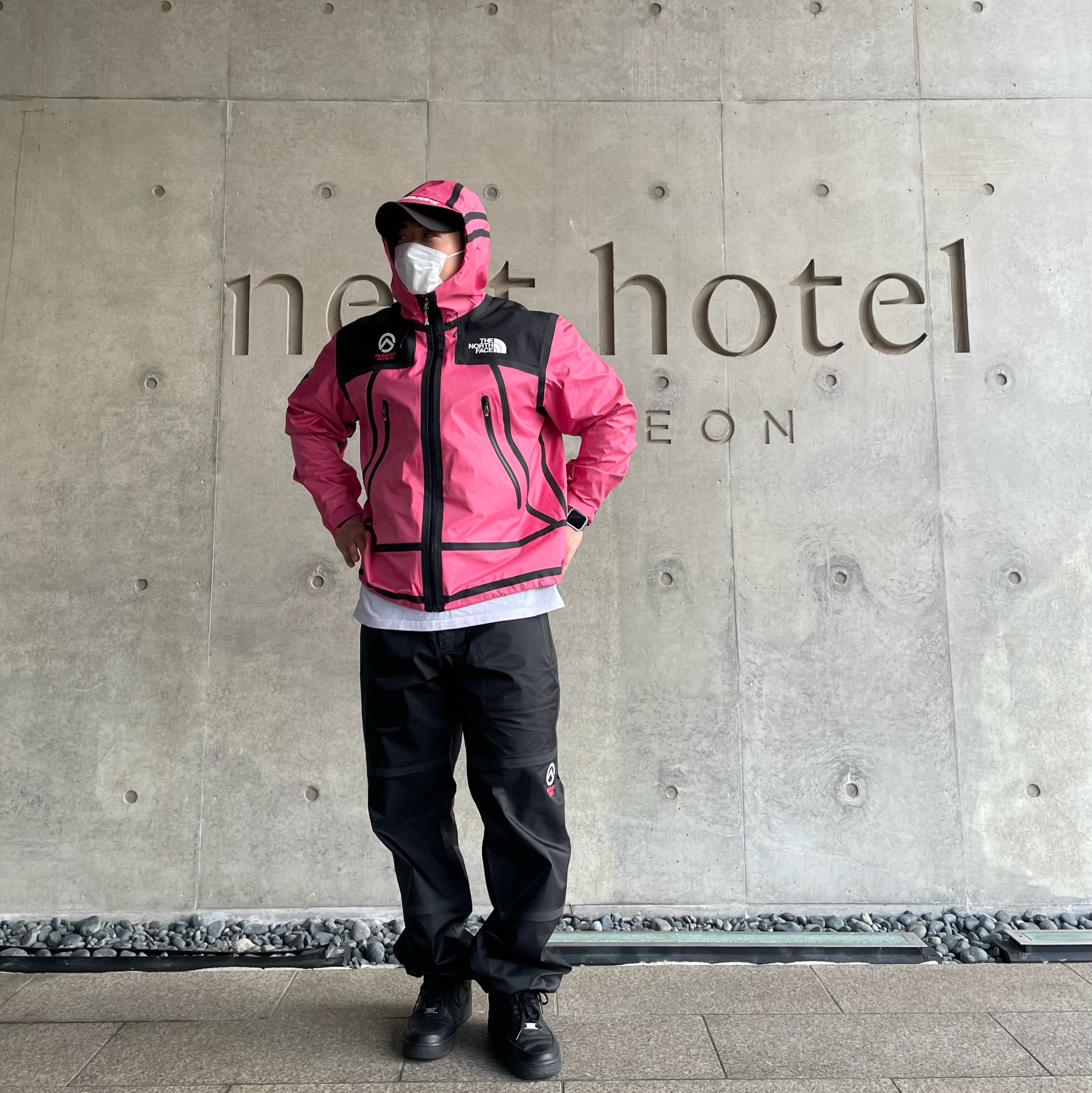 Nike x Supreme Air Force 1 Low Black, Supreme x The North Face Summit Series Outer Tape Seam Jacket Pink - 21SS 착용 스타일 - 2