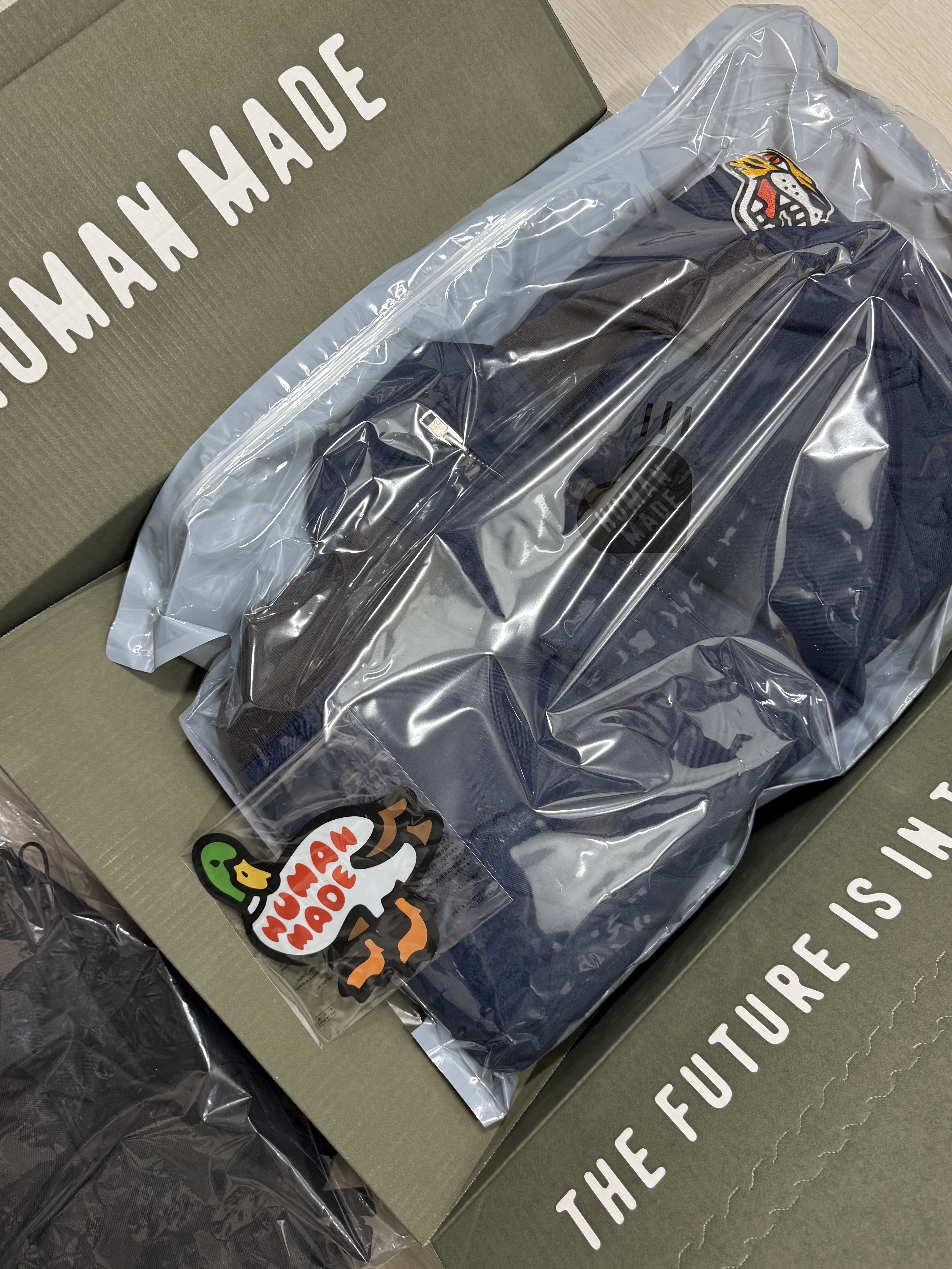 Human Made Flight Jacket Navy 착용 스타일 - 2