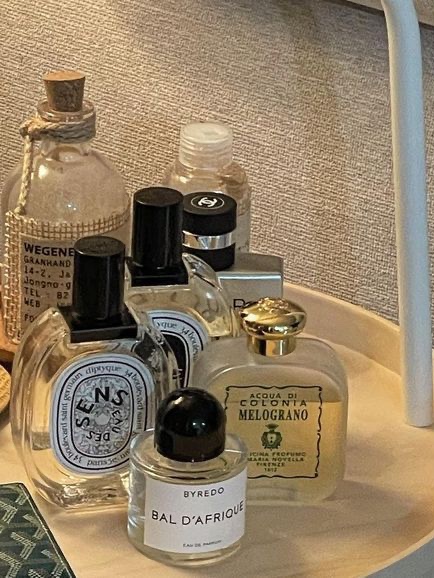 Byredo Bal d'Afrique Eau De Parfum 50ml, Santa Maria Novella Acqua Di Colonia Russa Eau de Cologne 100ml 착용 스타일 - 1