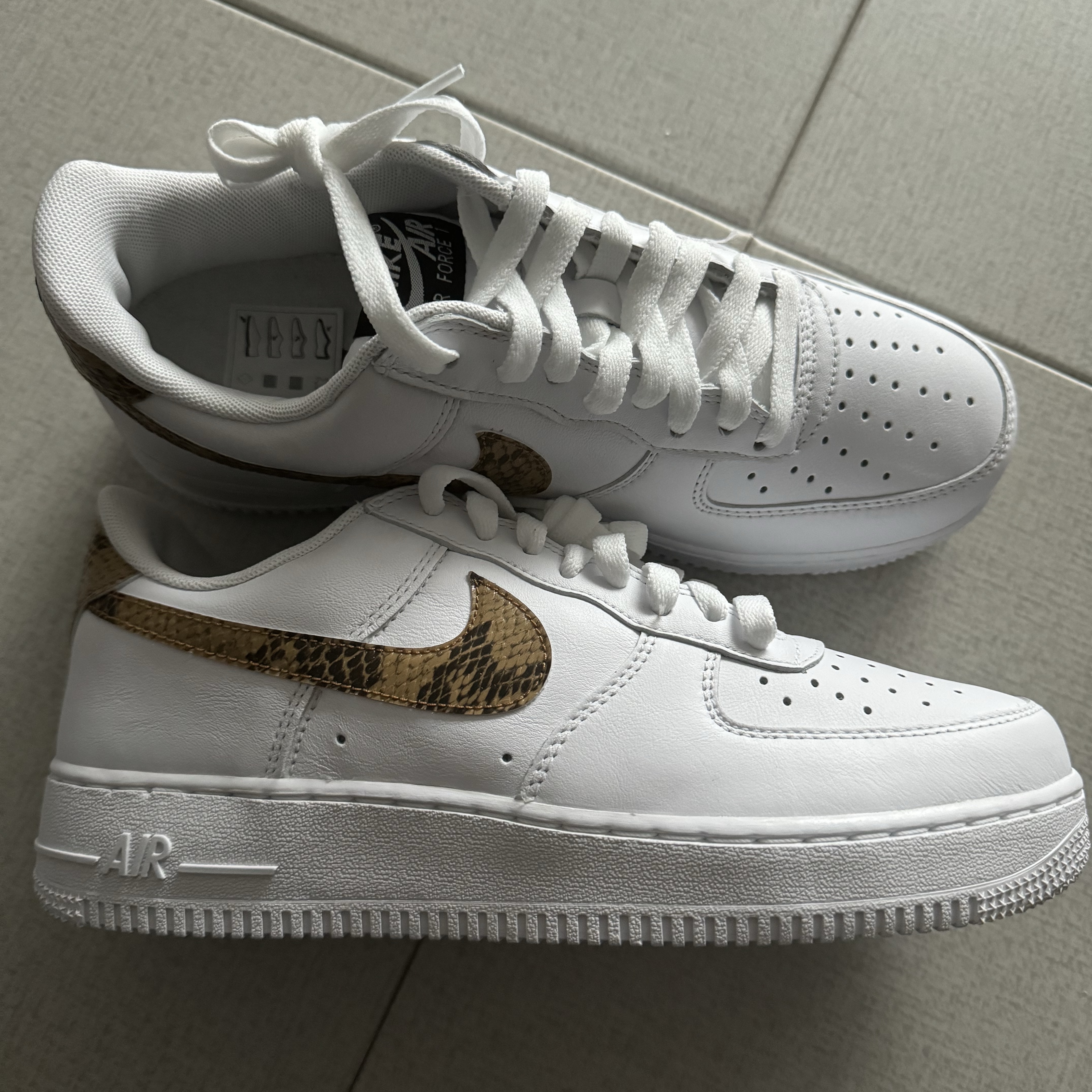 Nike Air Force 1 Low Retro PRM QS Ivory Snake 2024 착용 스타일
