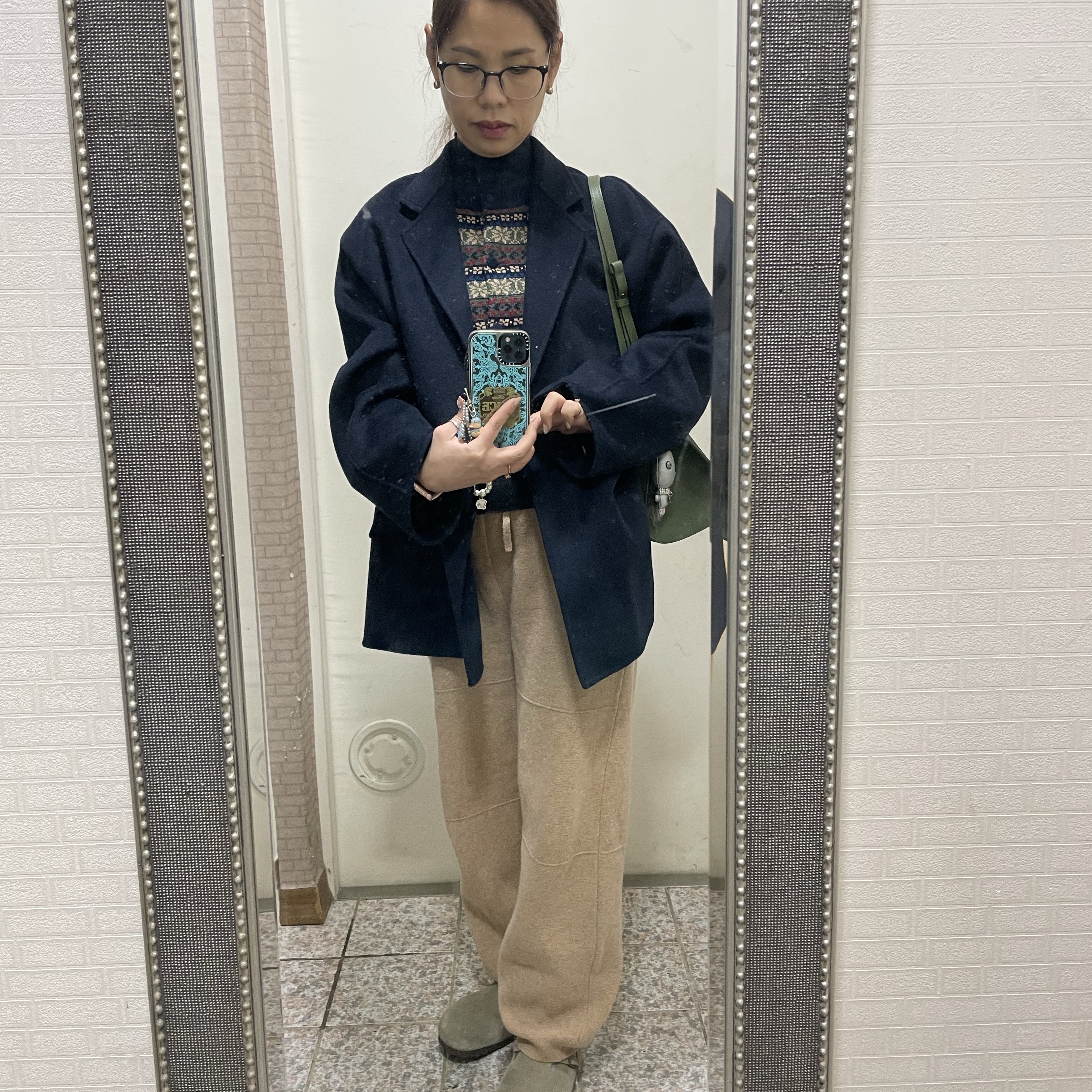 Birkenstock Boston Suede Leather Taupe - Regular 착용 스타일