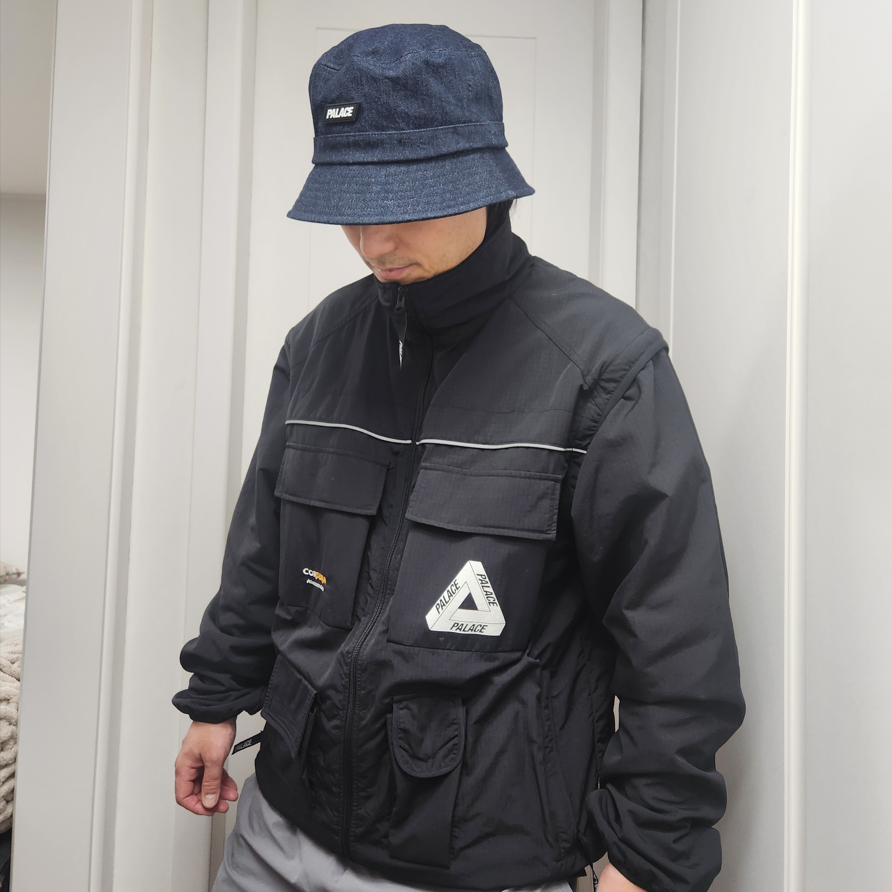 Palace Gore-Tex Bucket Hat Denim Stonewash - 23SS, Palace Cordura RS Zip Off Jacket Black - 22FW 착용 스타일 - 2
